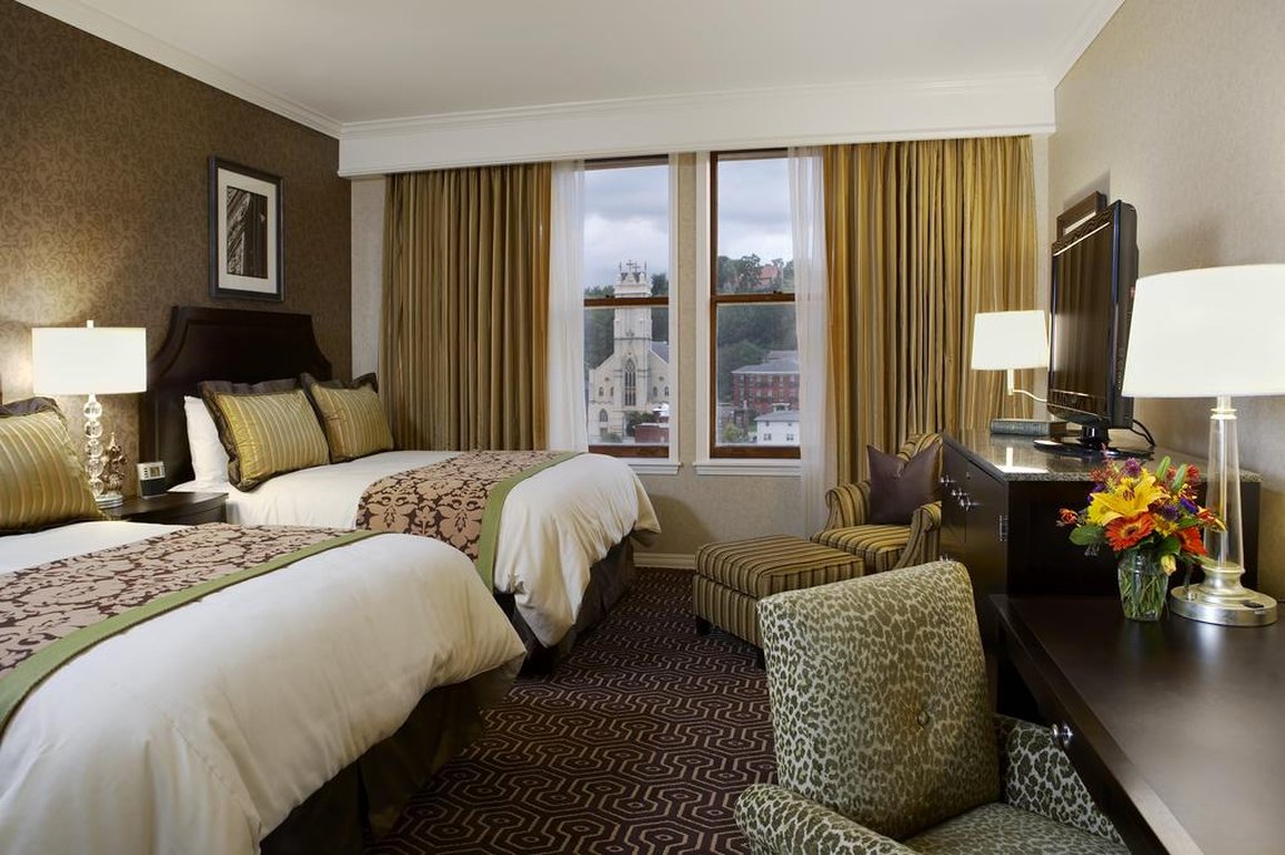 Hotel Julien Dubuque by null