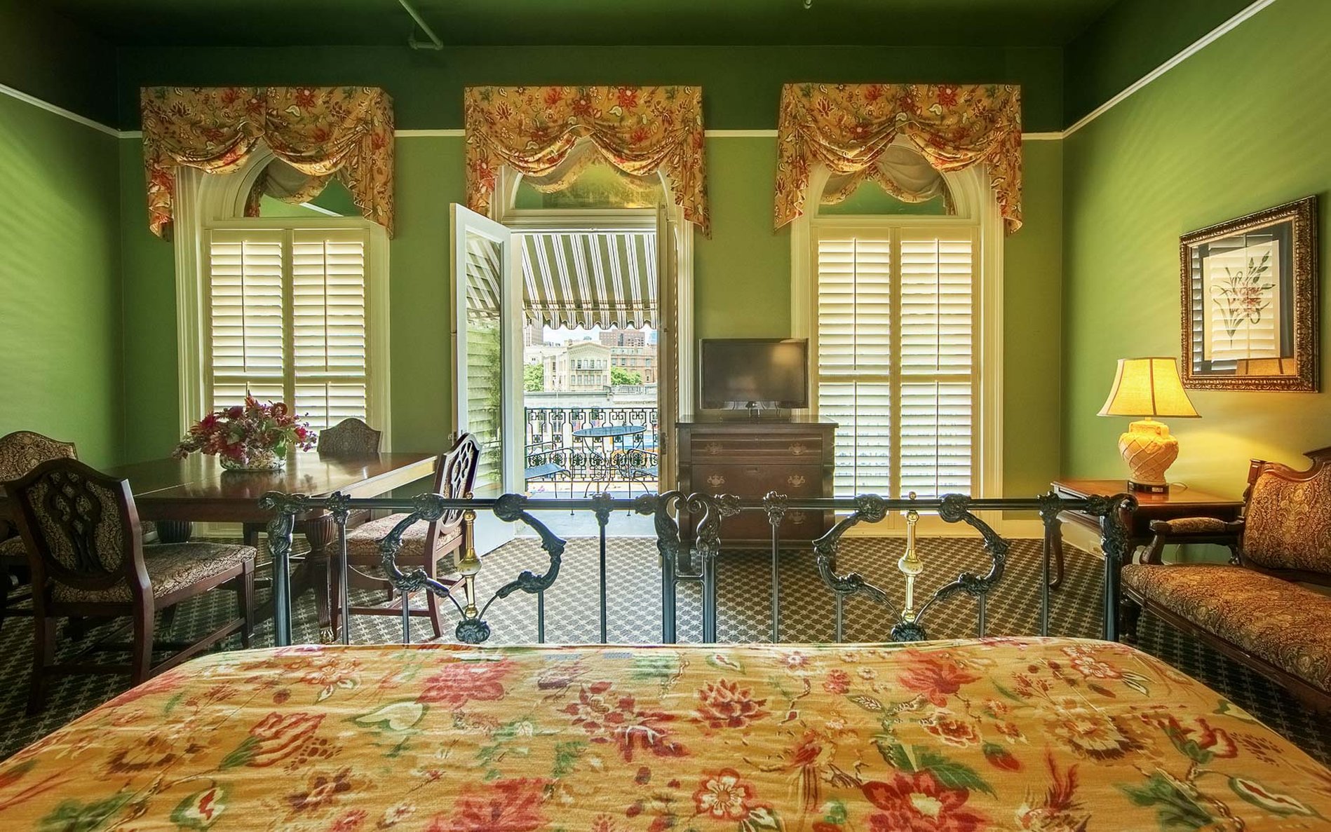 Menger Hotel by null