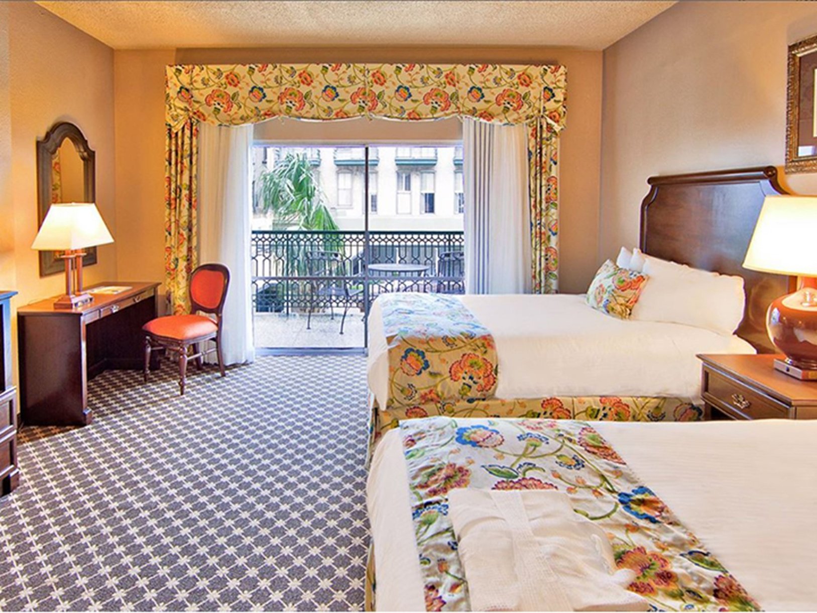 Menger Hotel by null
