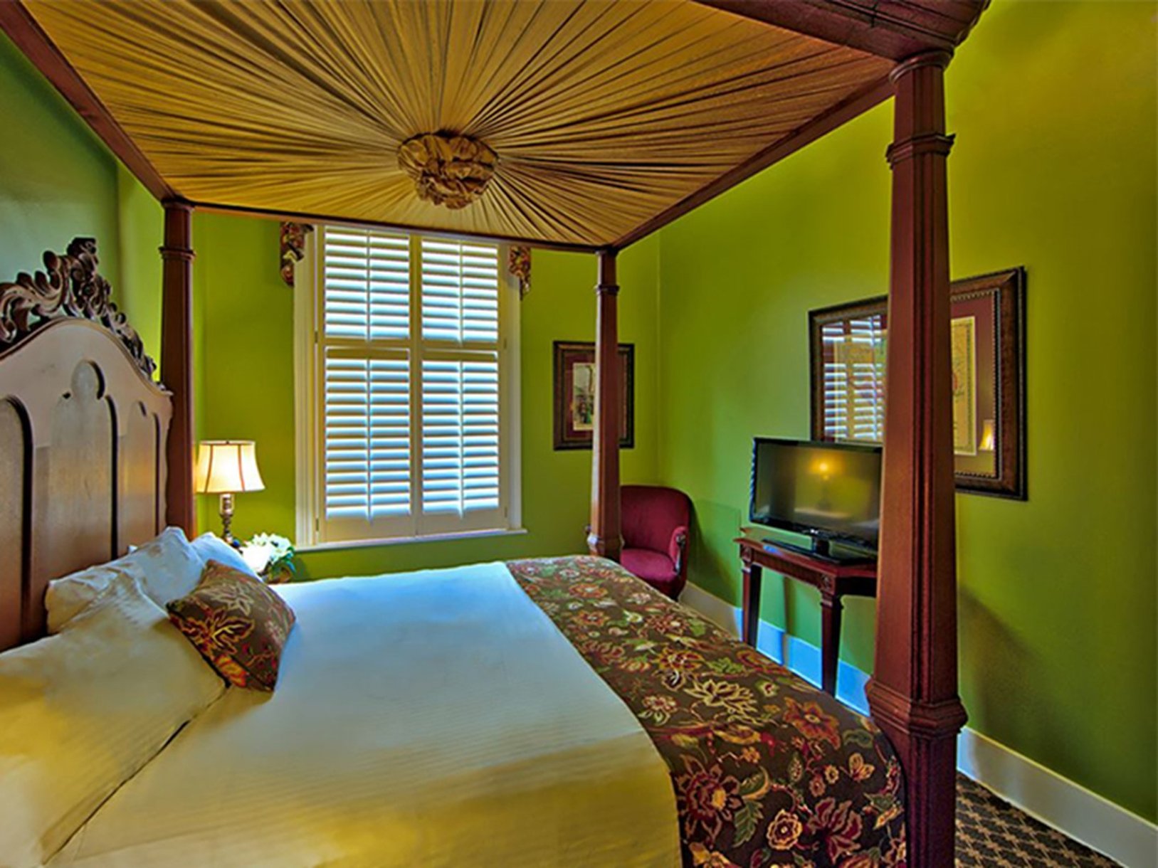 Menger Hotel by null