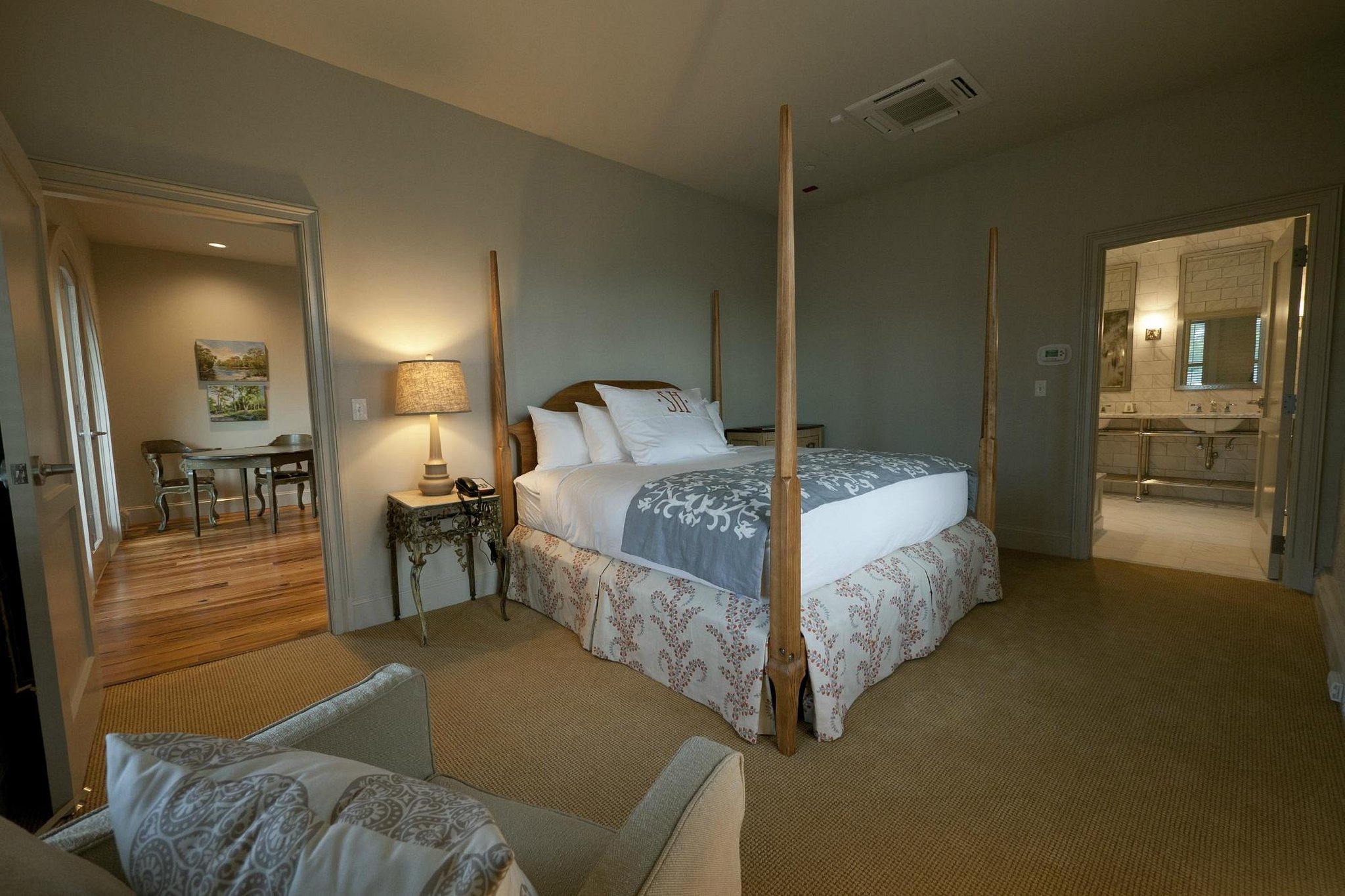 Southern Hotel by null