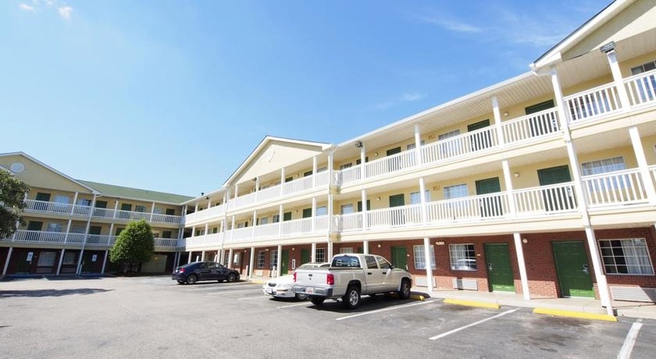 InTown Suites Extended Stay Chesapeake VA - I-64/Crossways Blvd image