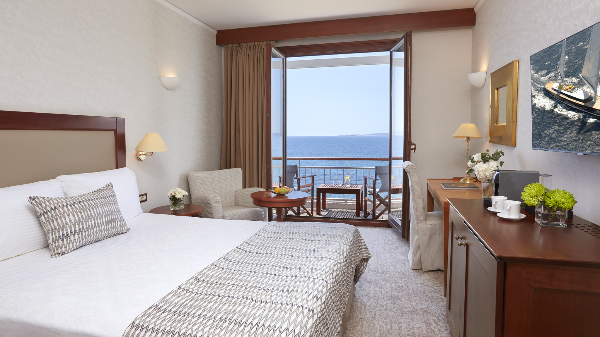 Grand Resort Lagonissi, The Leading Hotels of the World by null