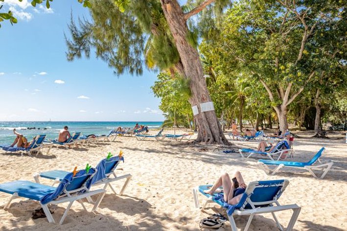 Savannah Beach Club by null