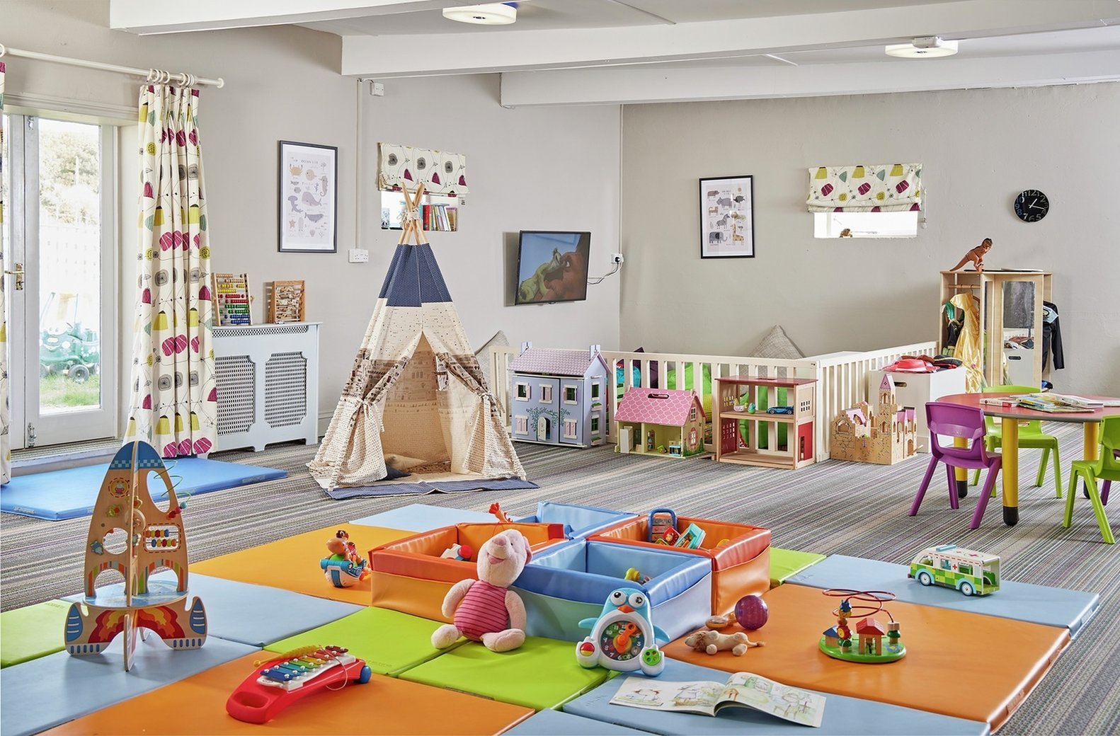 Moonfleet Manor by null