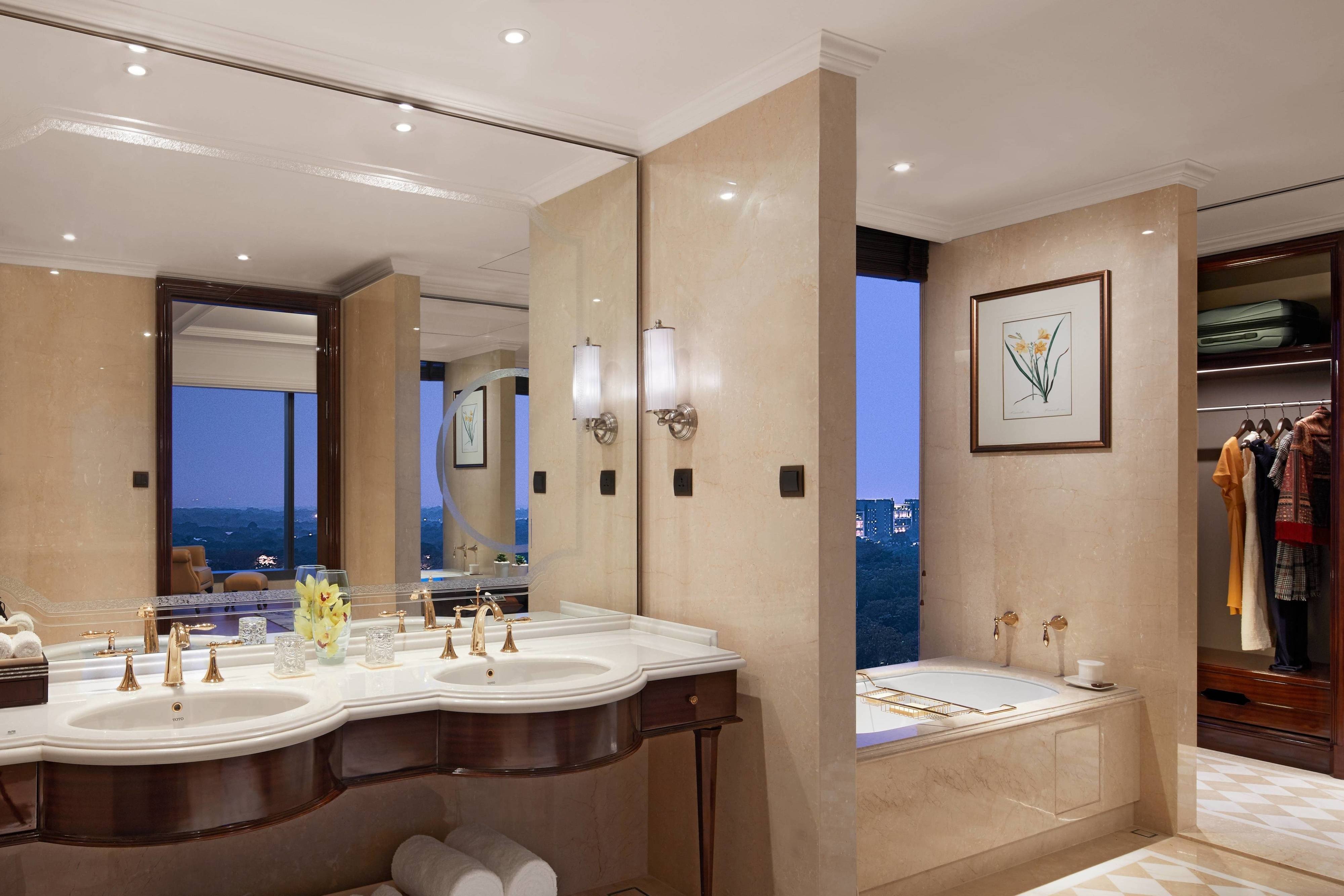 The Ritz-Carlton, Pune by null