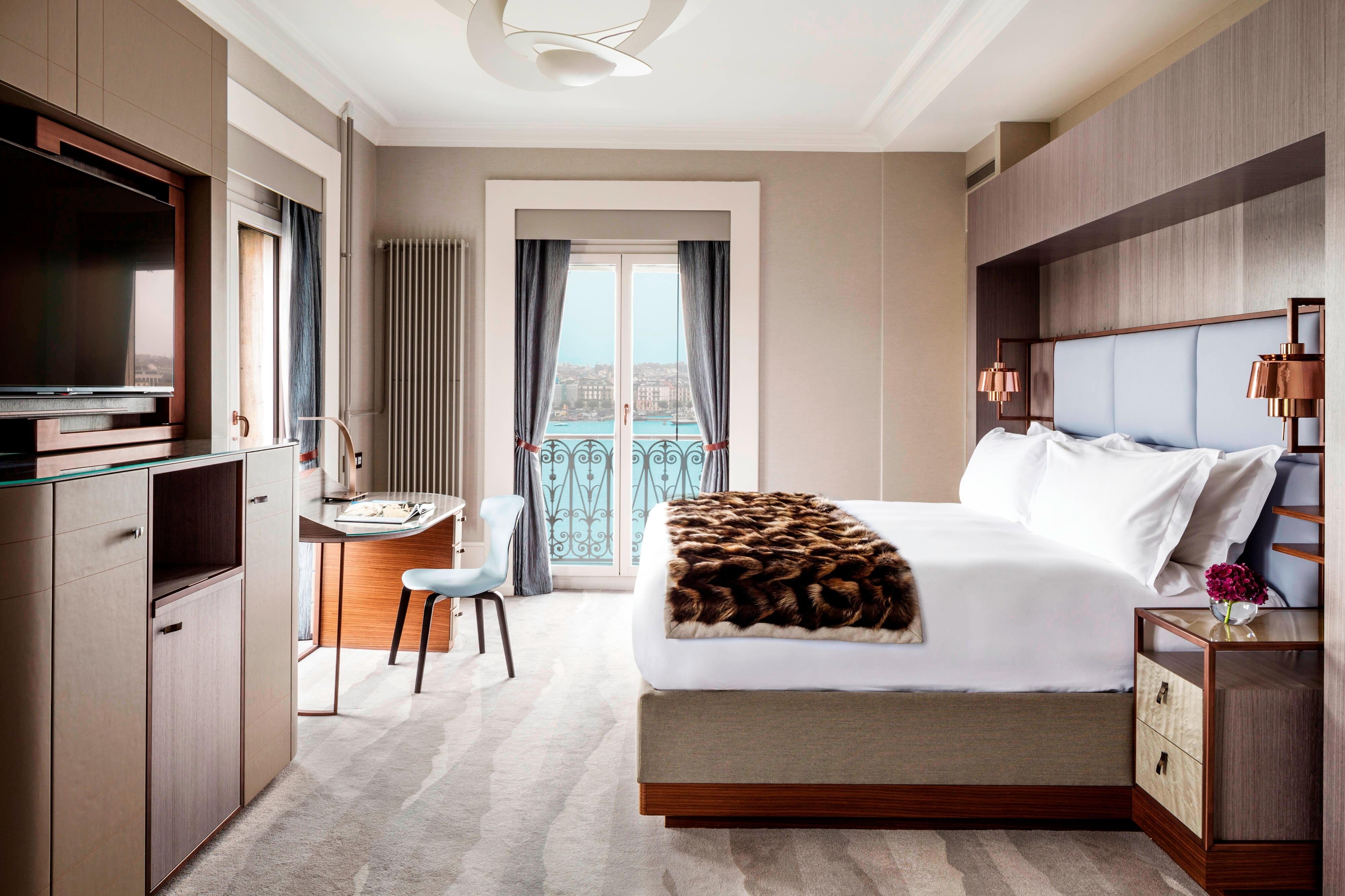 The Ritz-Carlton Hotel de la Paix, Geneva by null