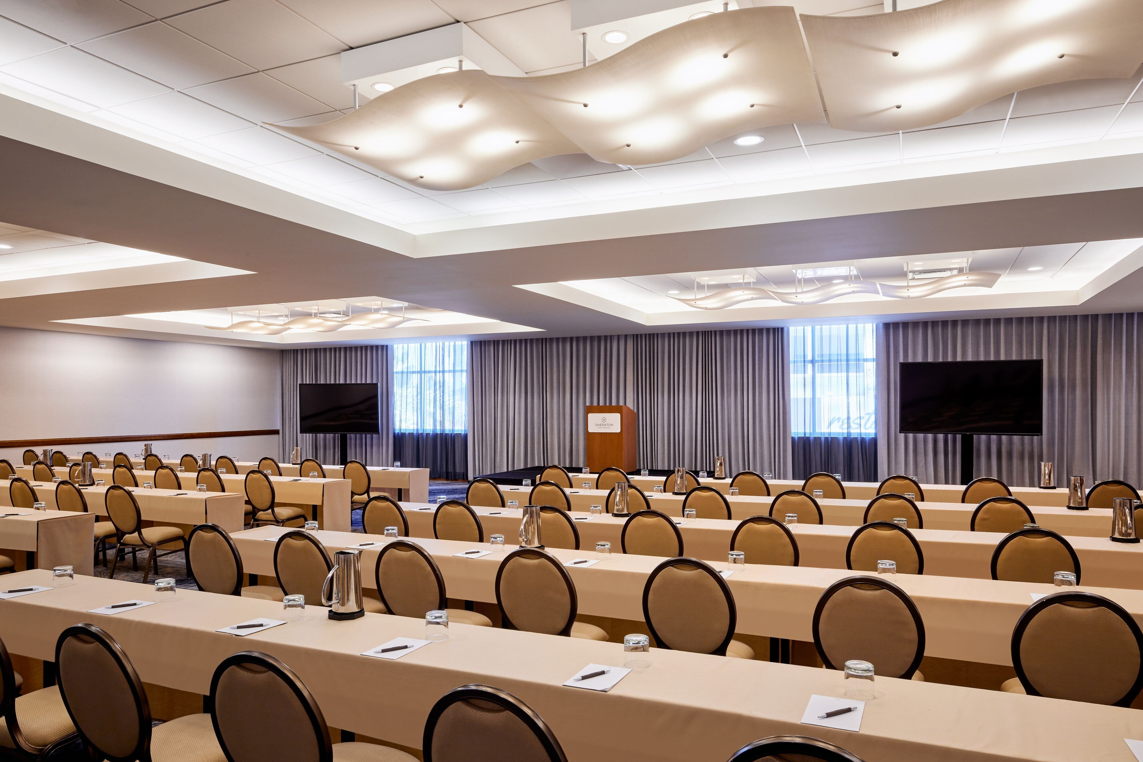Sheraton Phoenix Downtown by null