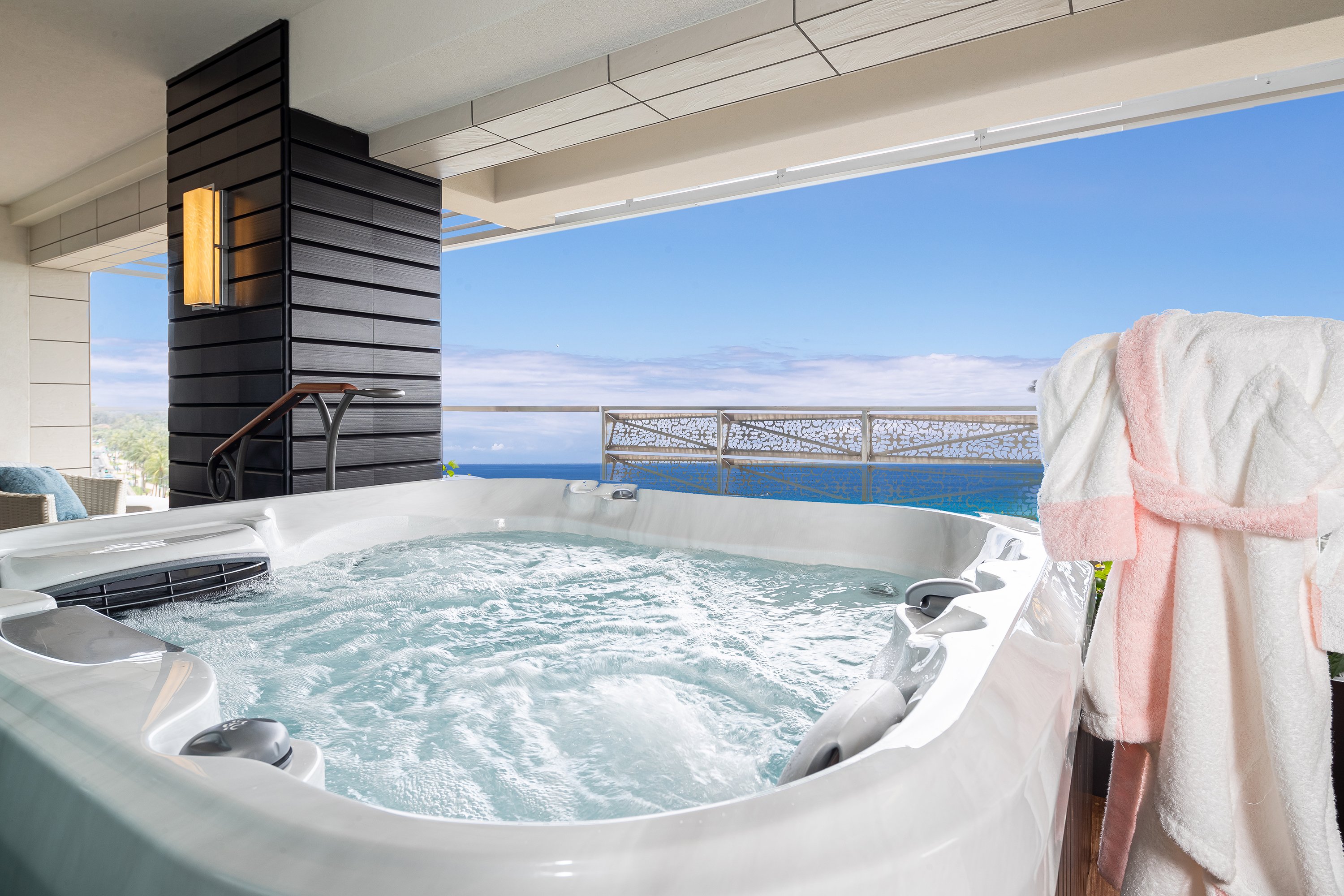 ESPACIO The Jewel of Waikiki by null