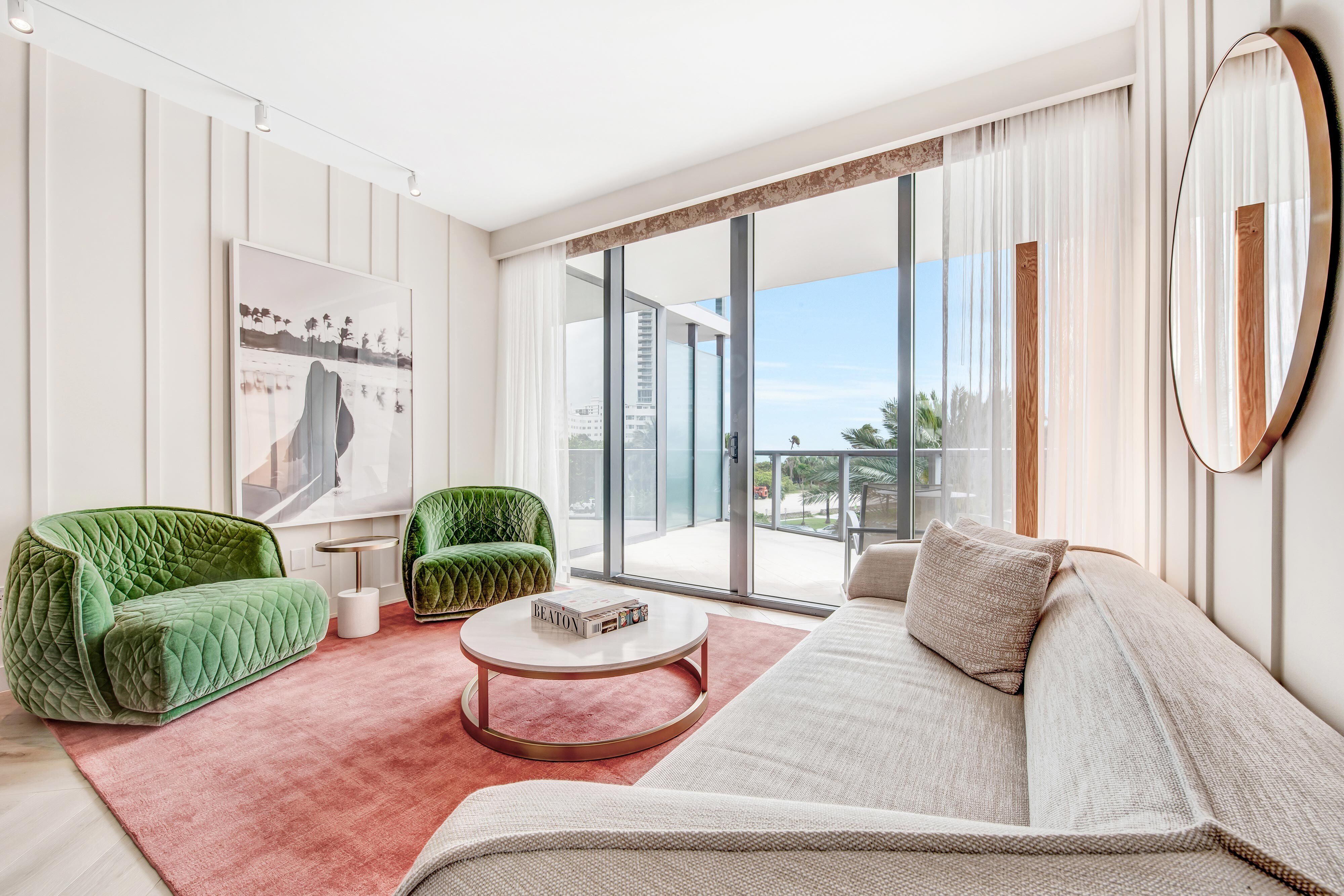 W South Beach by null