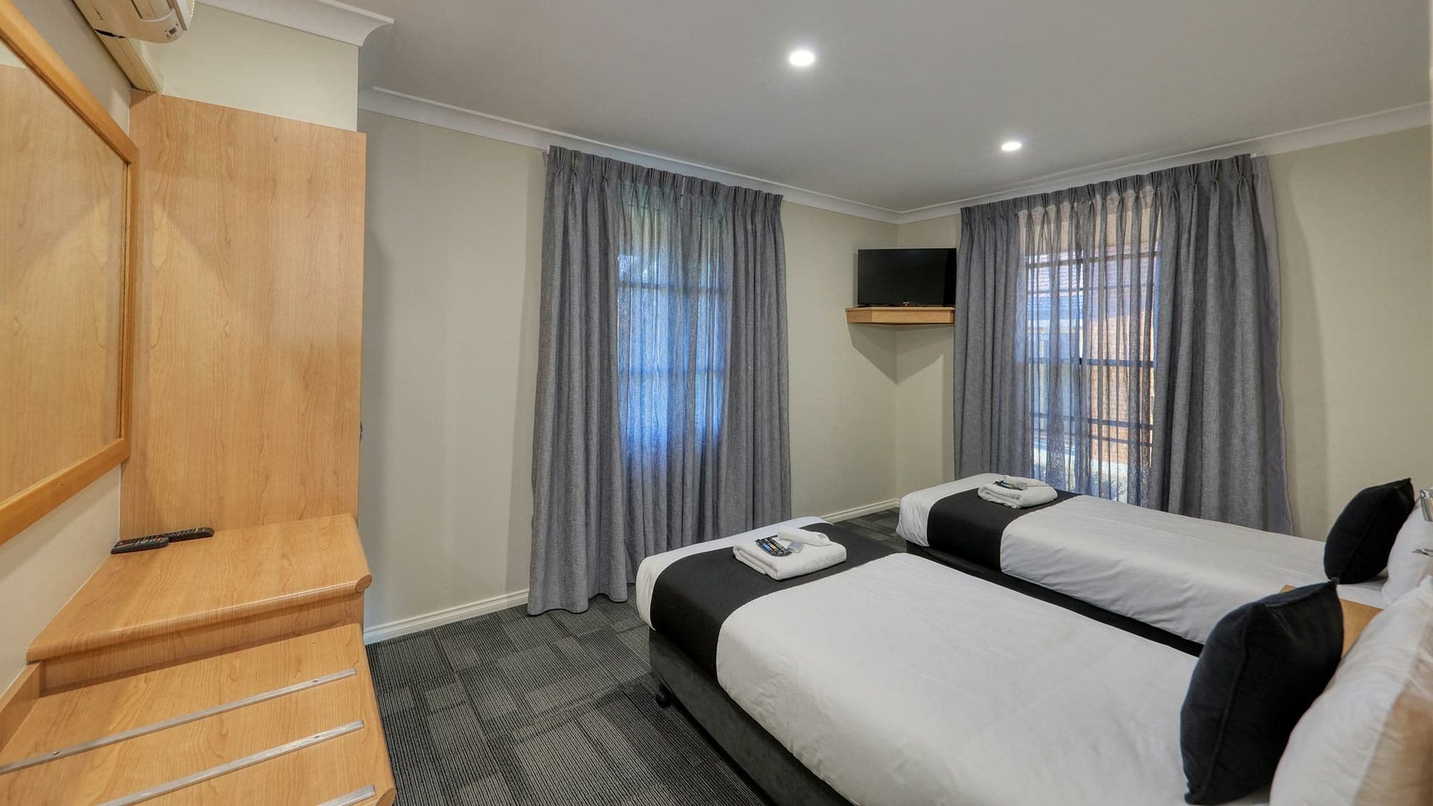 Comfort Inn Bushmans by null
