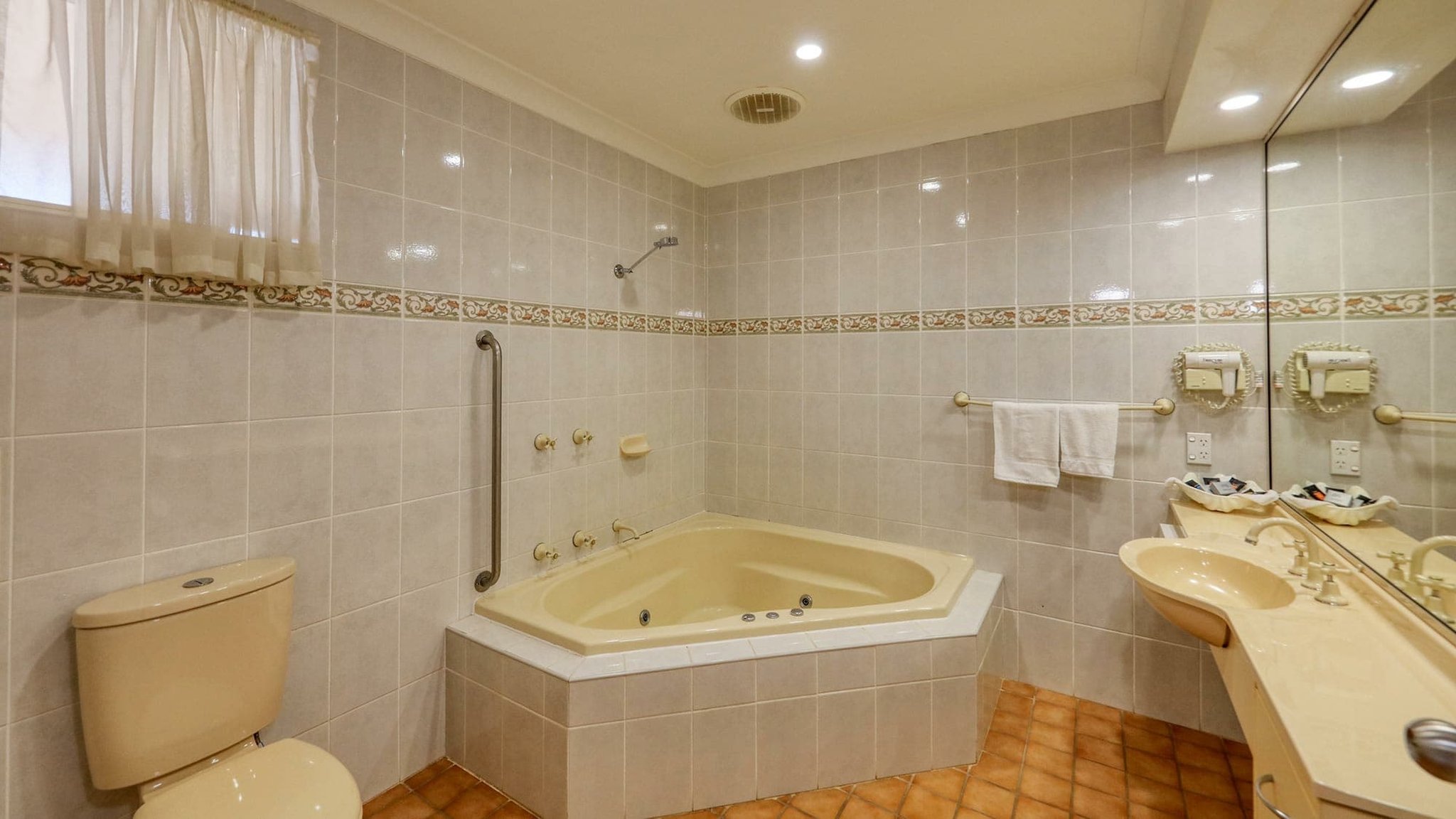 Comfort Inn Bushmans by null