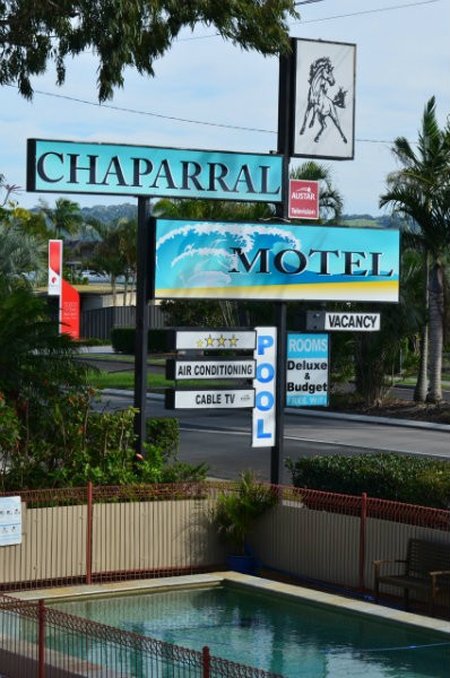 Chaparral Motel photo 7