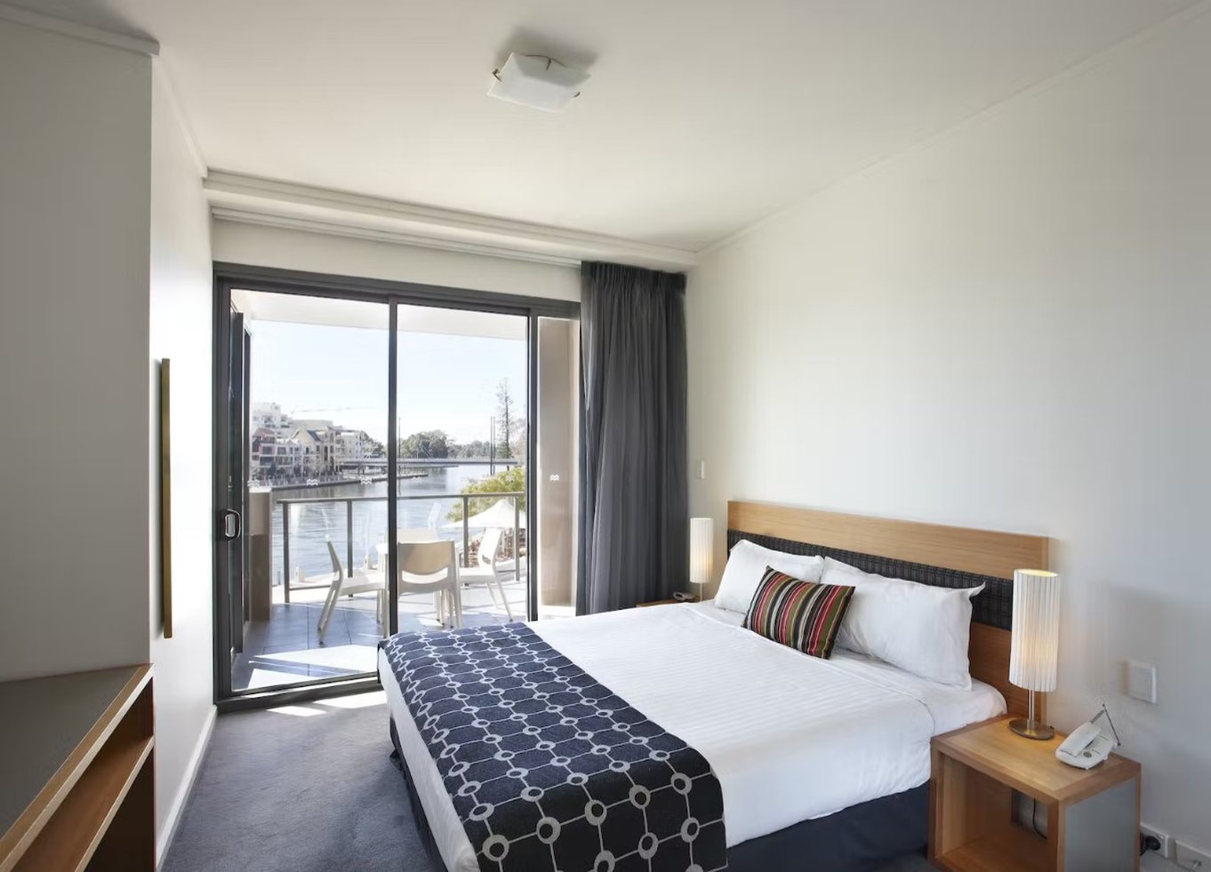 East Perth Suites Hotel by null