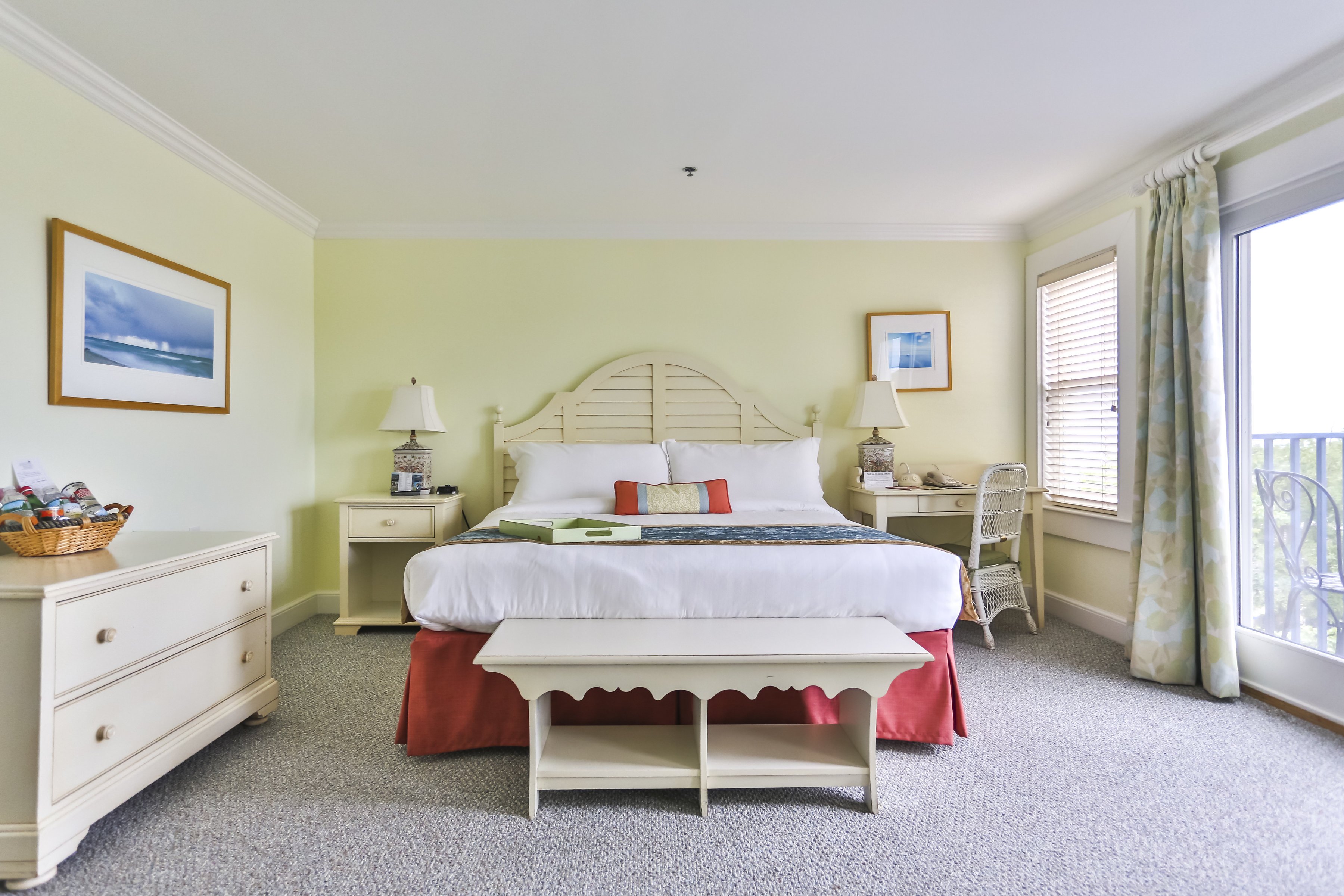 Mansion House Inn on Martha's Vineyard by null