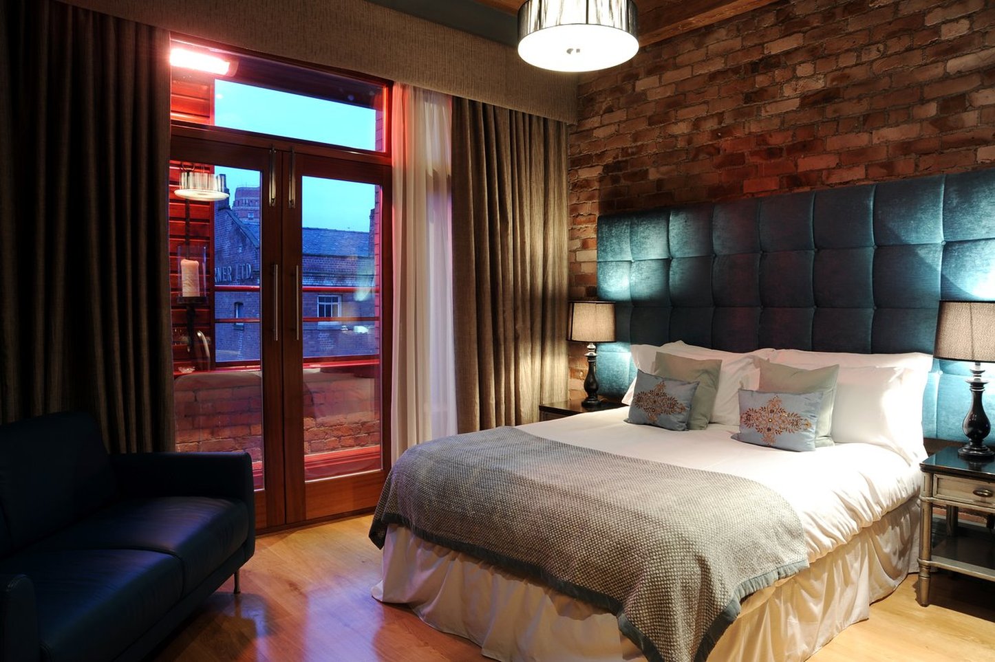 Velvet Hotel, Bar & Brasserie by null