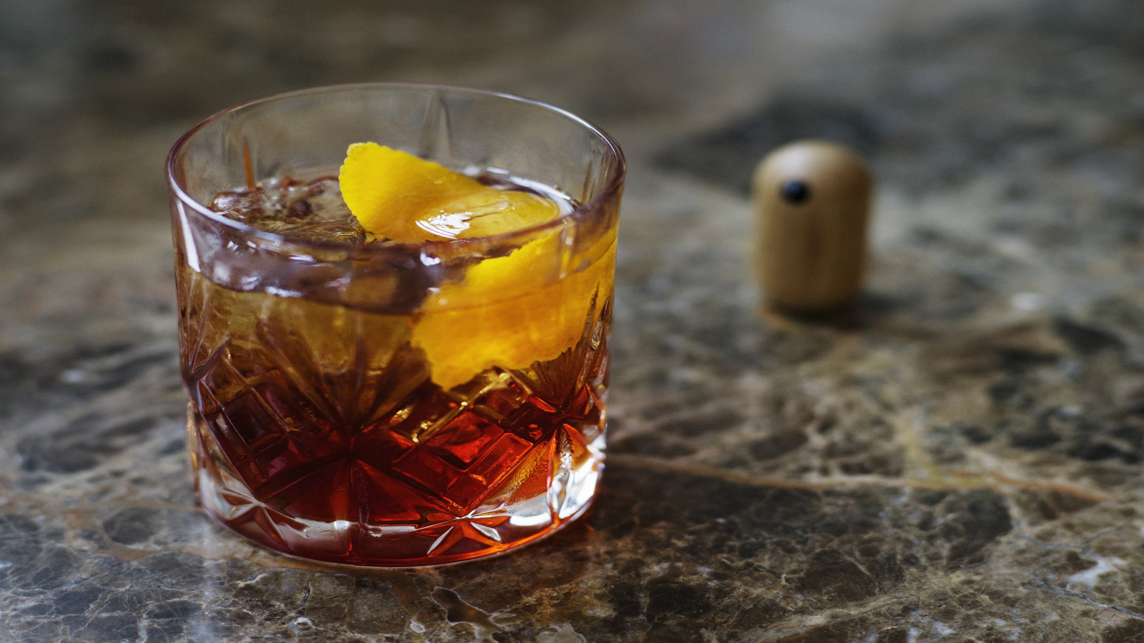 Sunny Holiday Inn by null