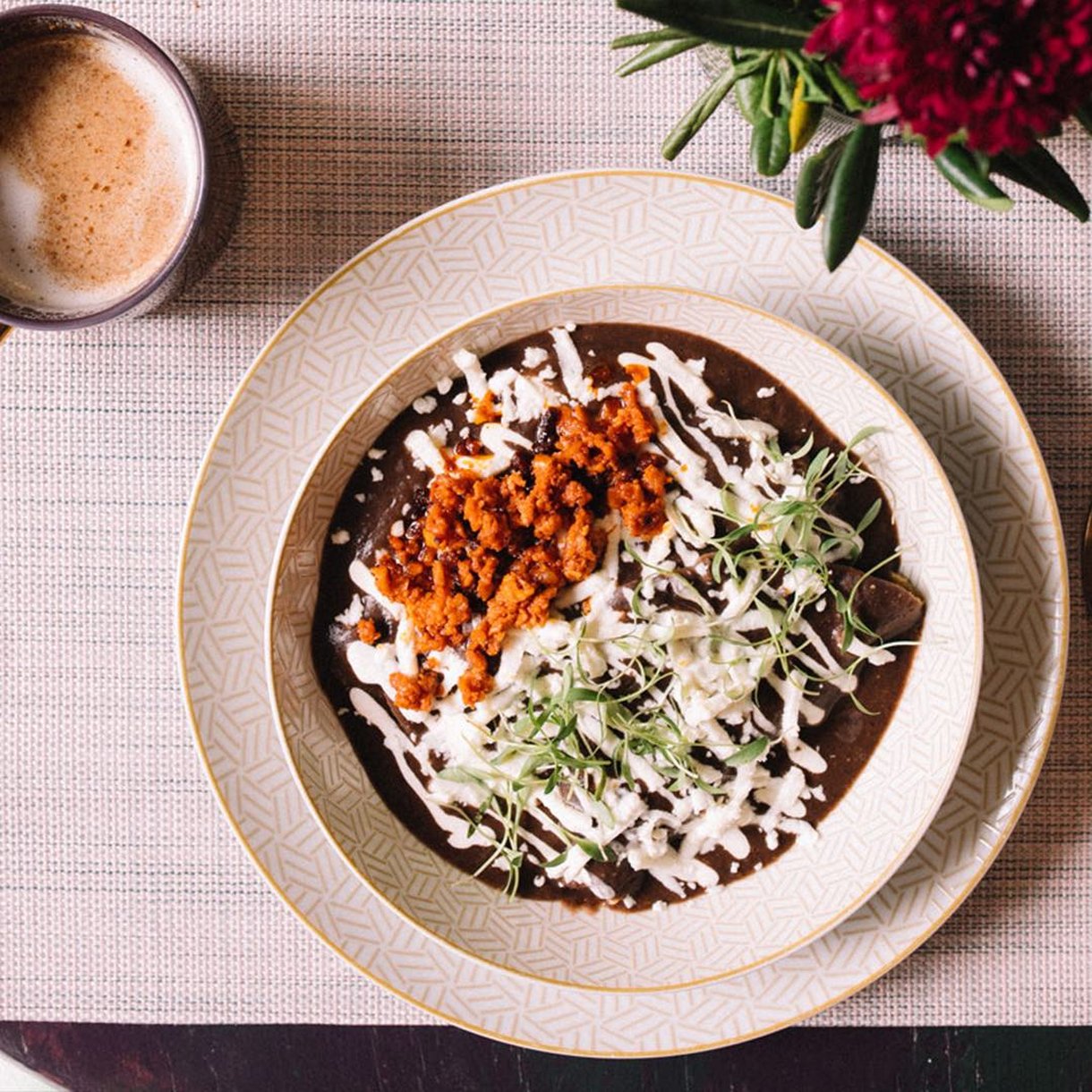 HOTEL PUG SEAL POLANCO ANATOLE FRANCE by null