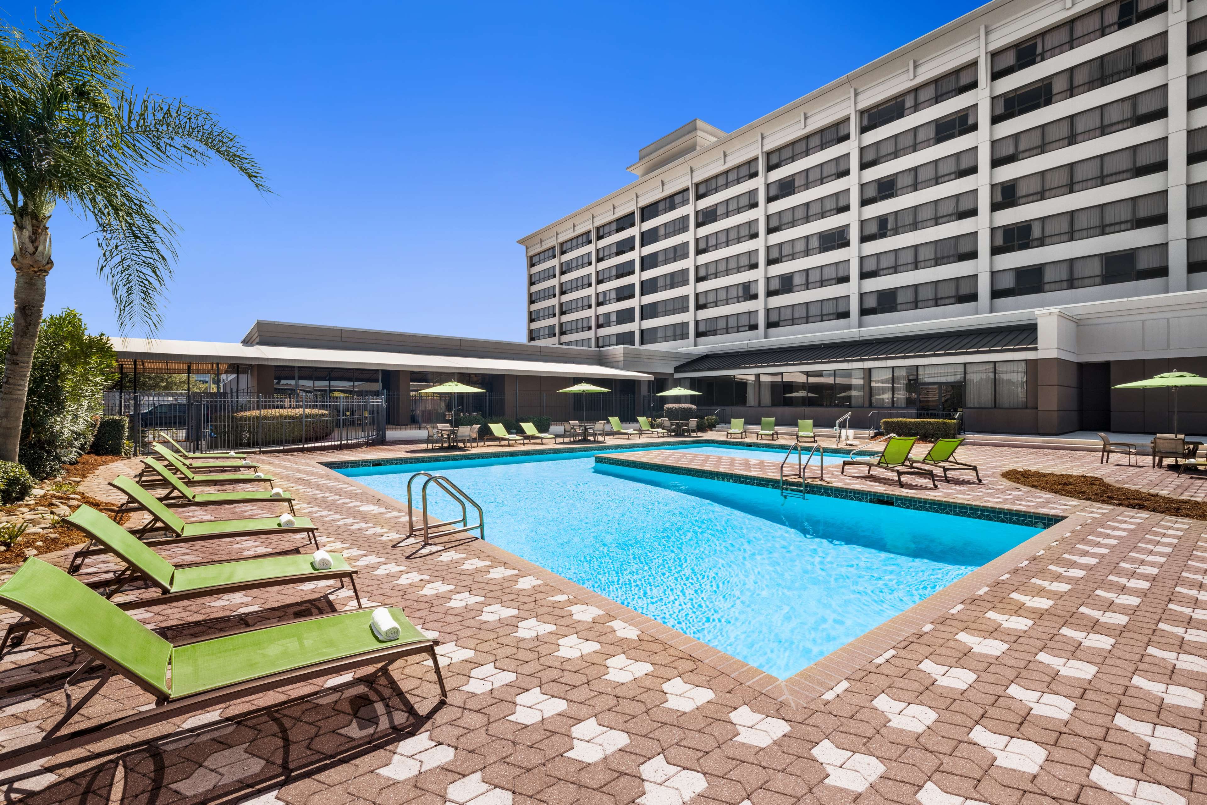 DoubleTree by Hilton Hotel New Orleans Airport image