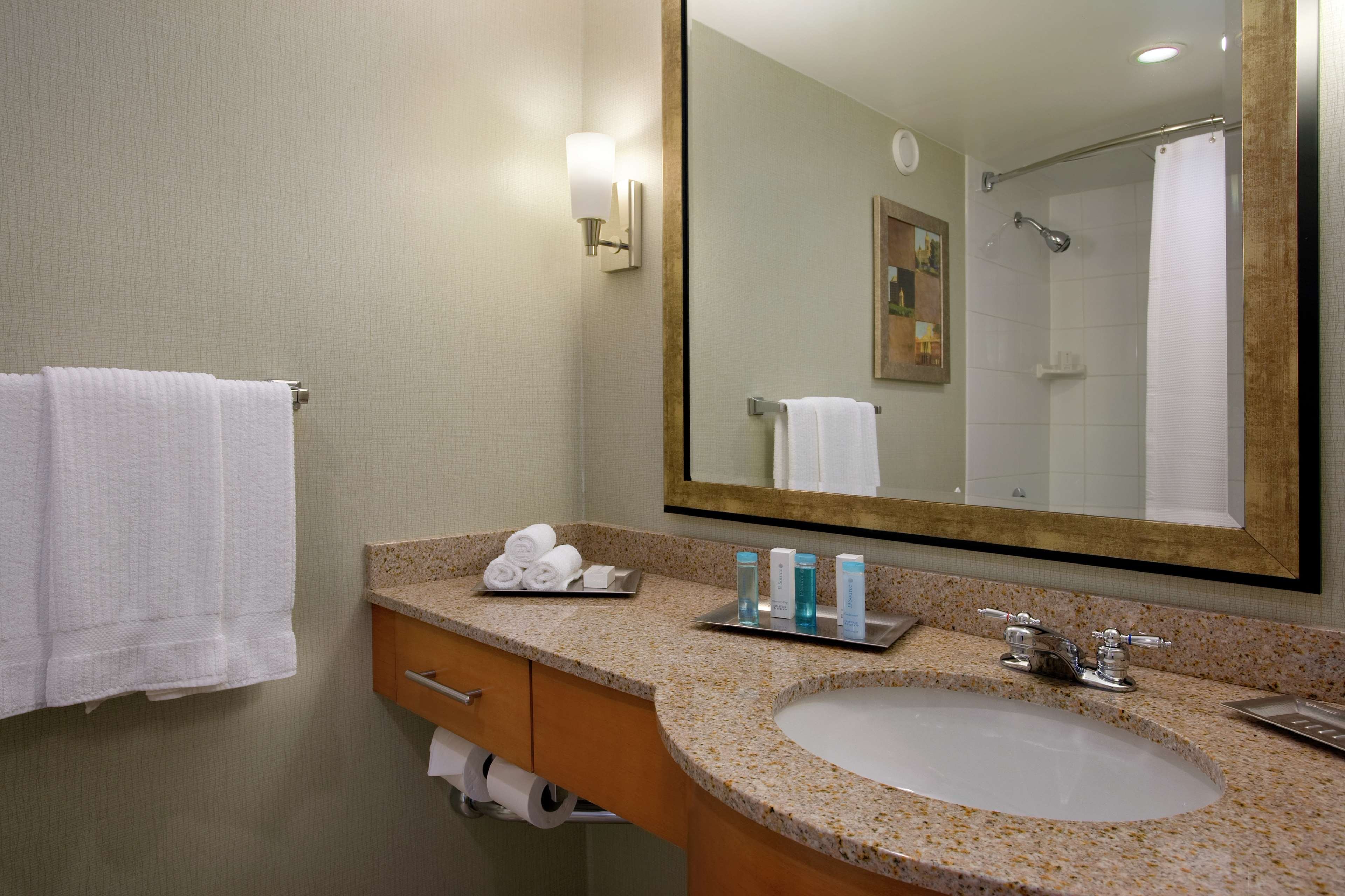DoubleTree by Hilton Hartford Downtown by null