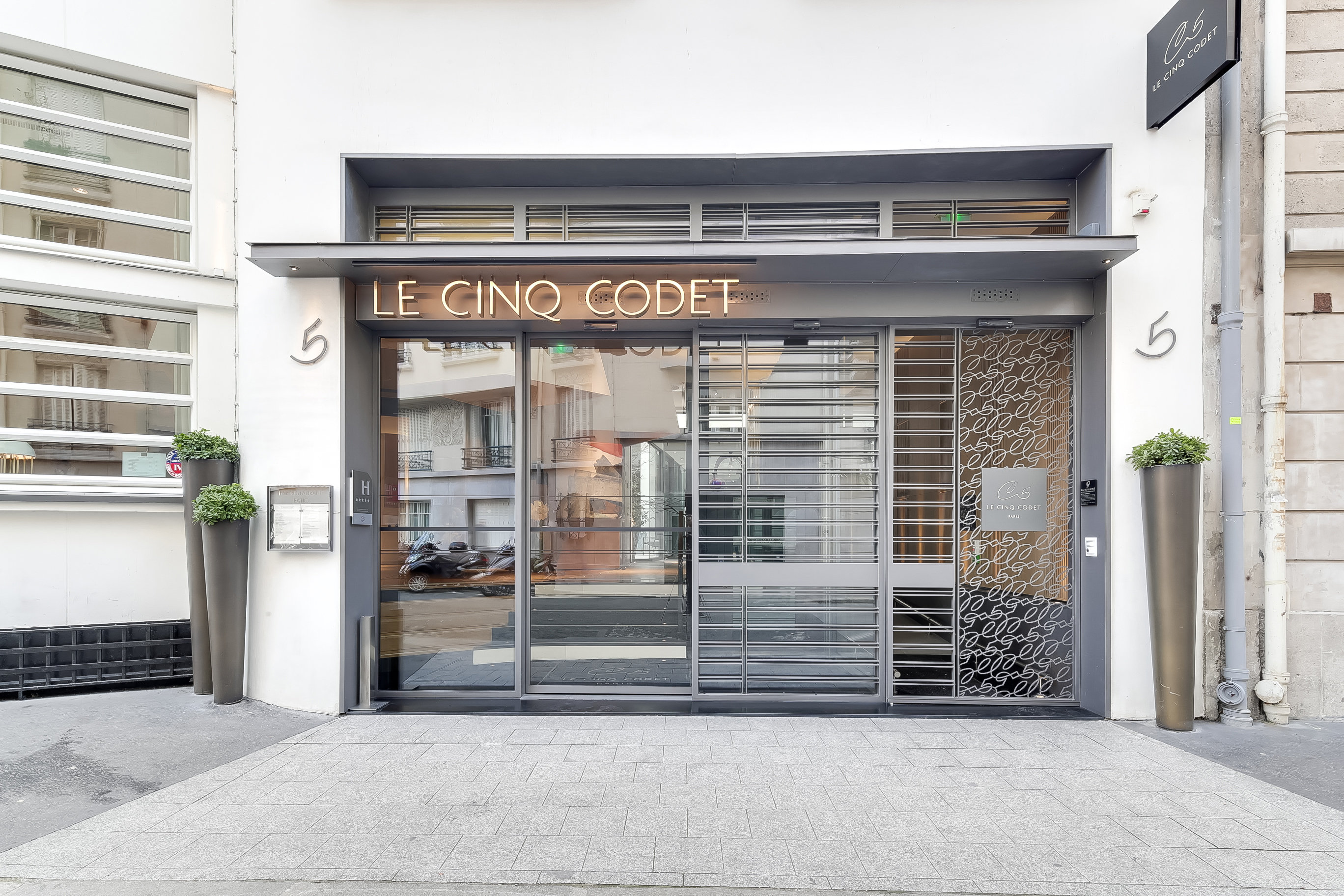 Hôtel Le Cinq Codet by null