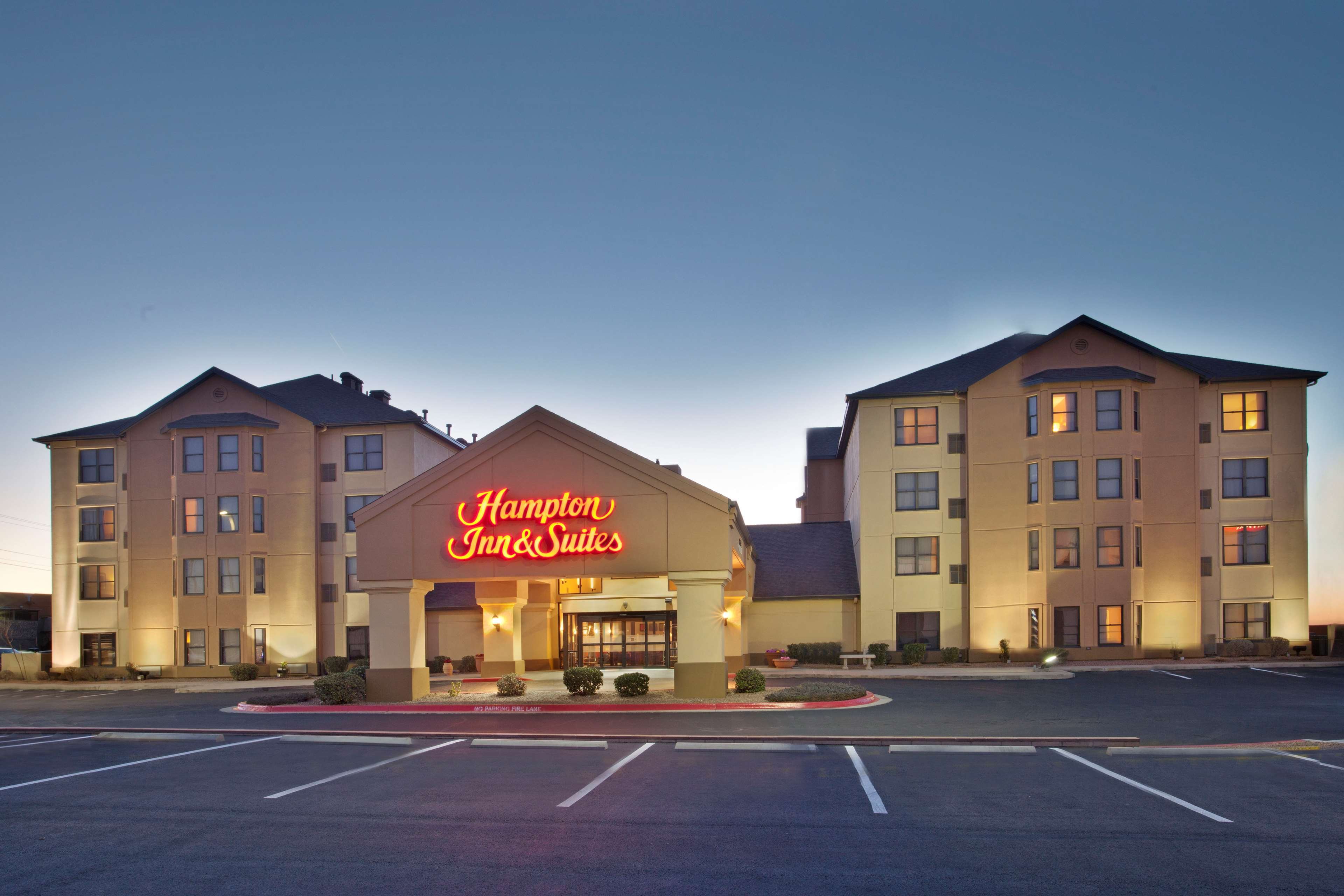 Hampton Inn & Suites El Paso-Airport by null