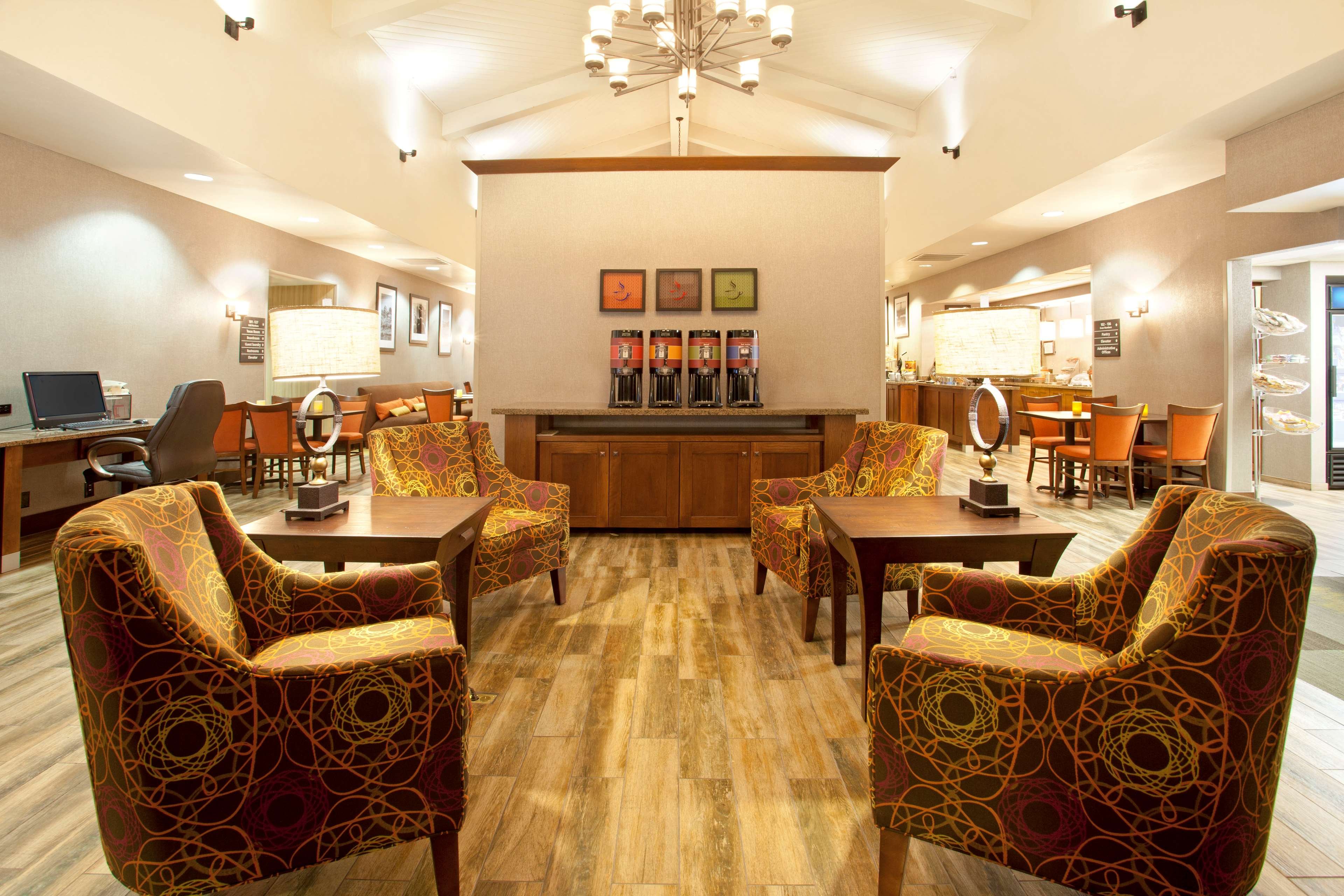 Hampton Inn & Suites El Paso-Airport by null