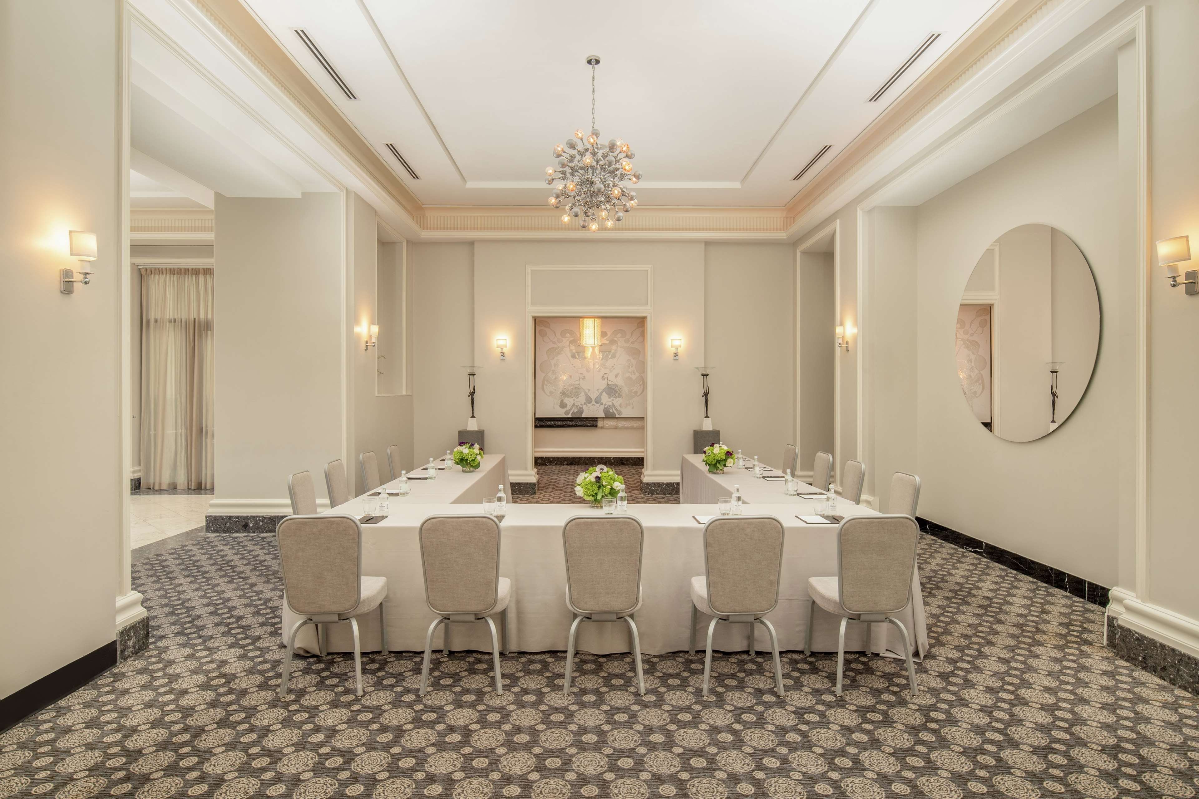 Waldorf Astoria Atlanta Buckhead by null