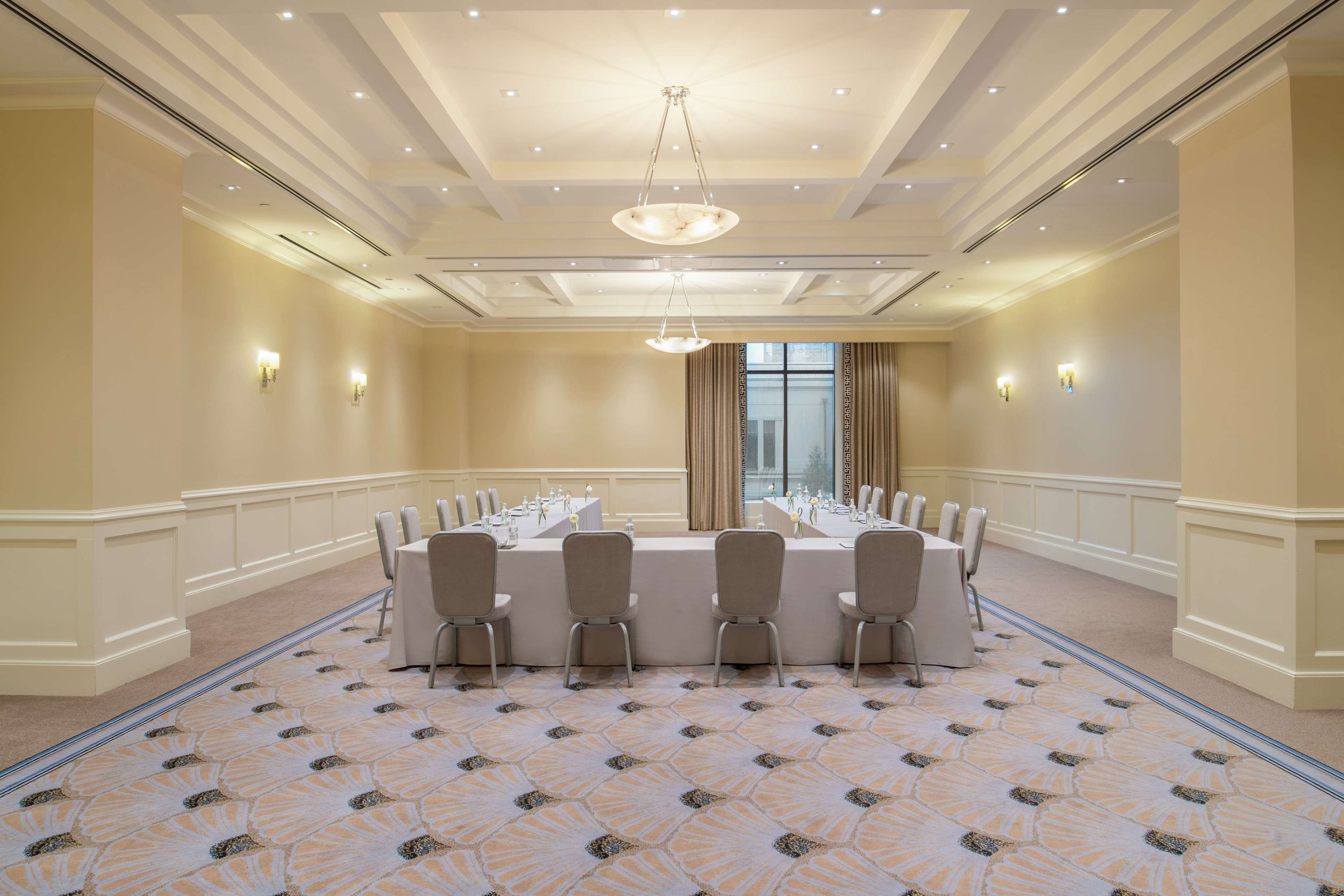 Waldorf Astoria Atlanta Buckhead by null