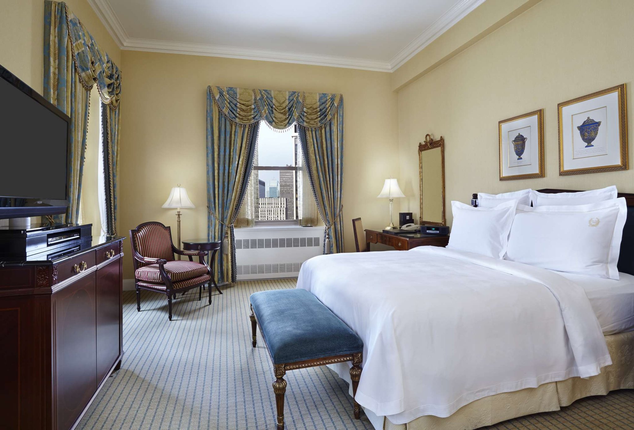 Waldorf Astoria New York by null