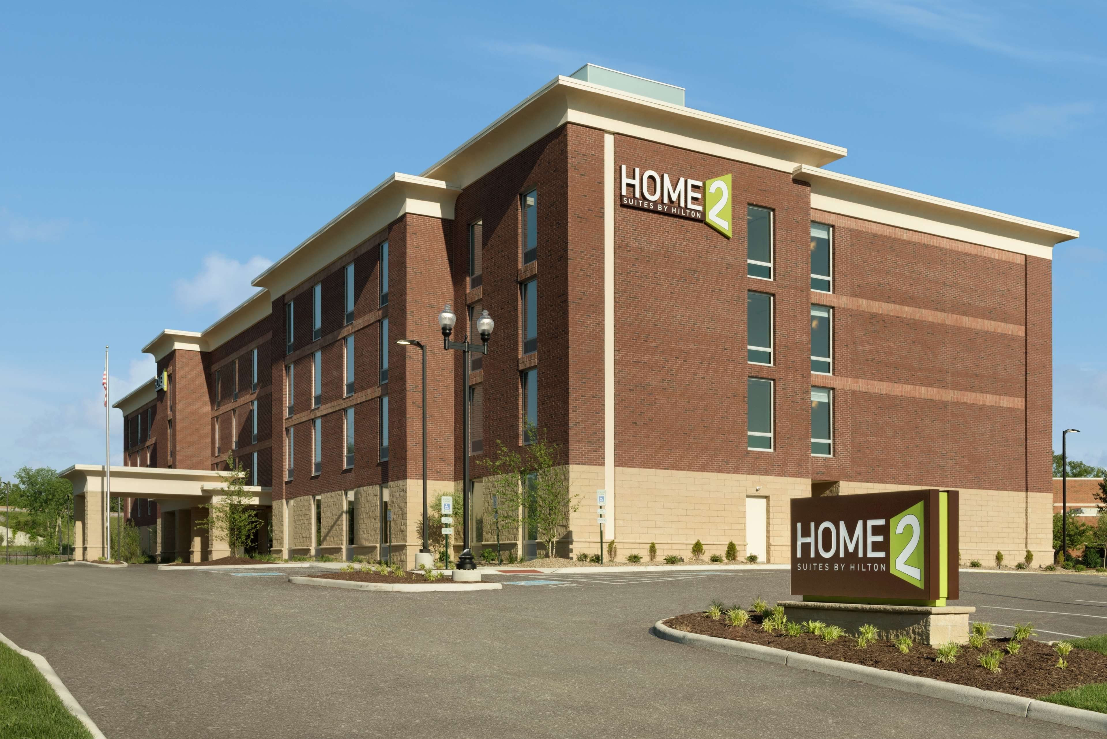 Home2 Suites by Hilton Middleburg Heights Cleveland image