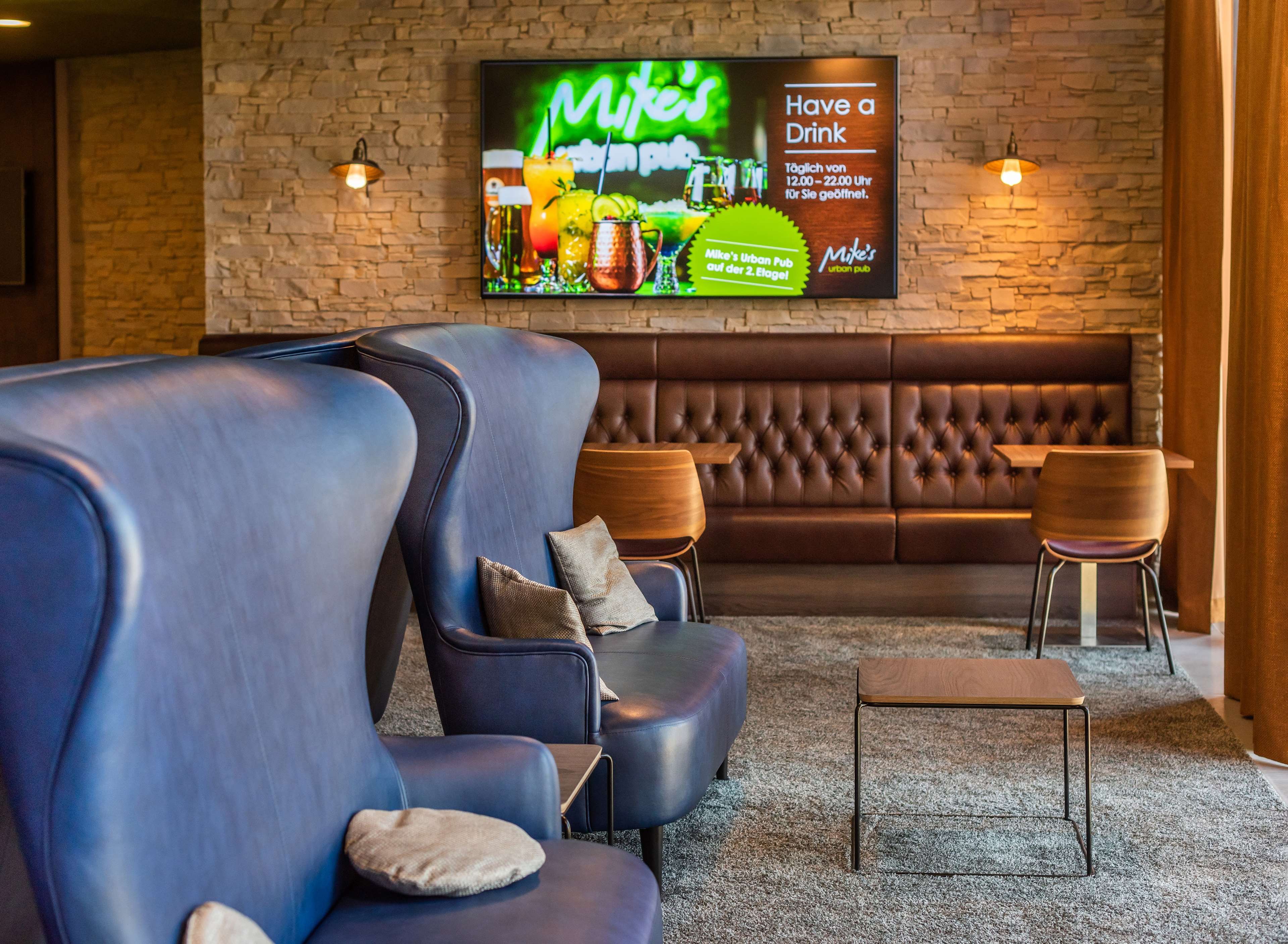 Hilton Garden Inn Stuttgart NeckarPark by null