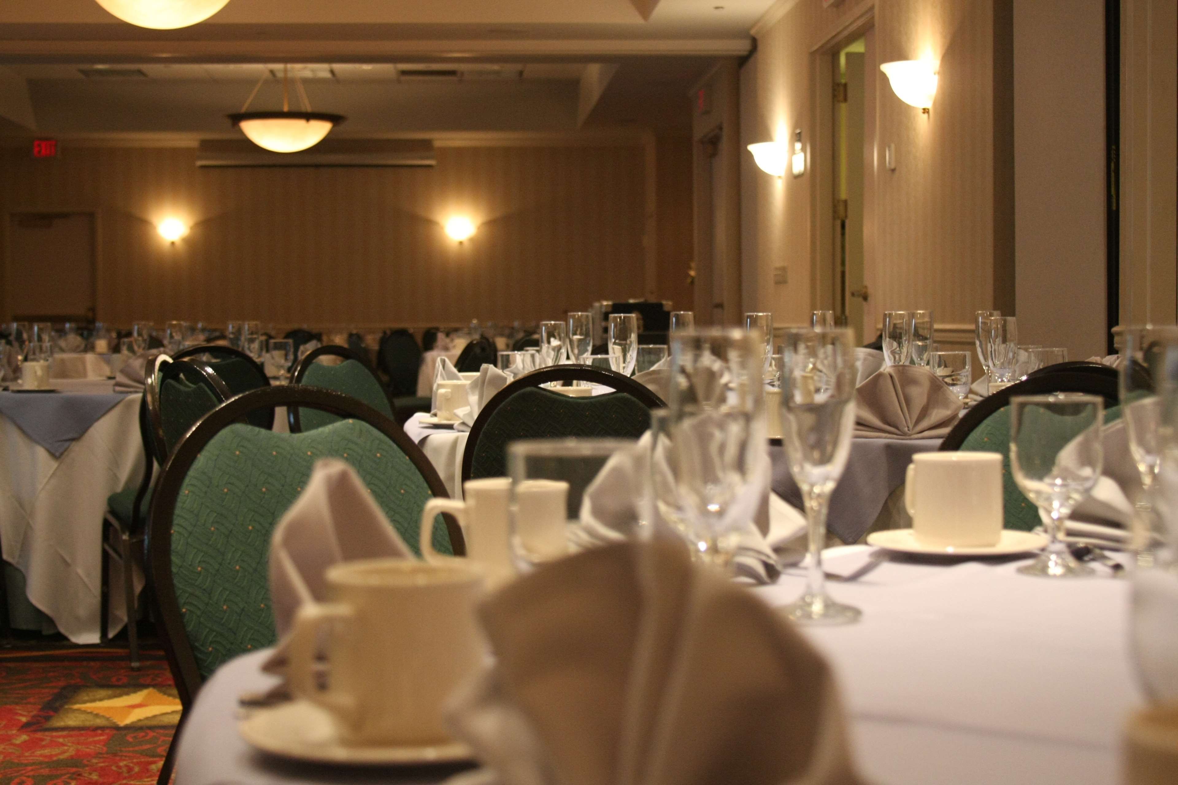 Arnot Grand Hotel & Suites photo 7
