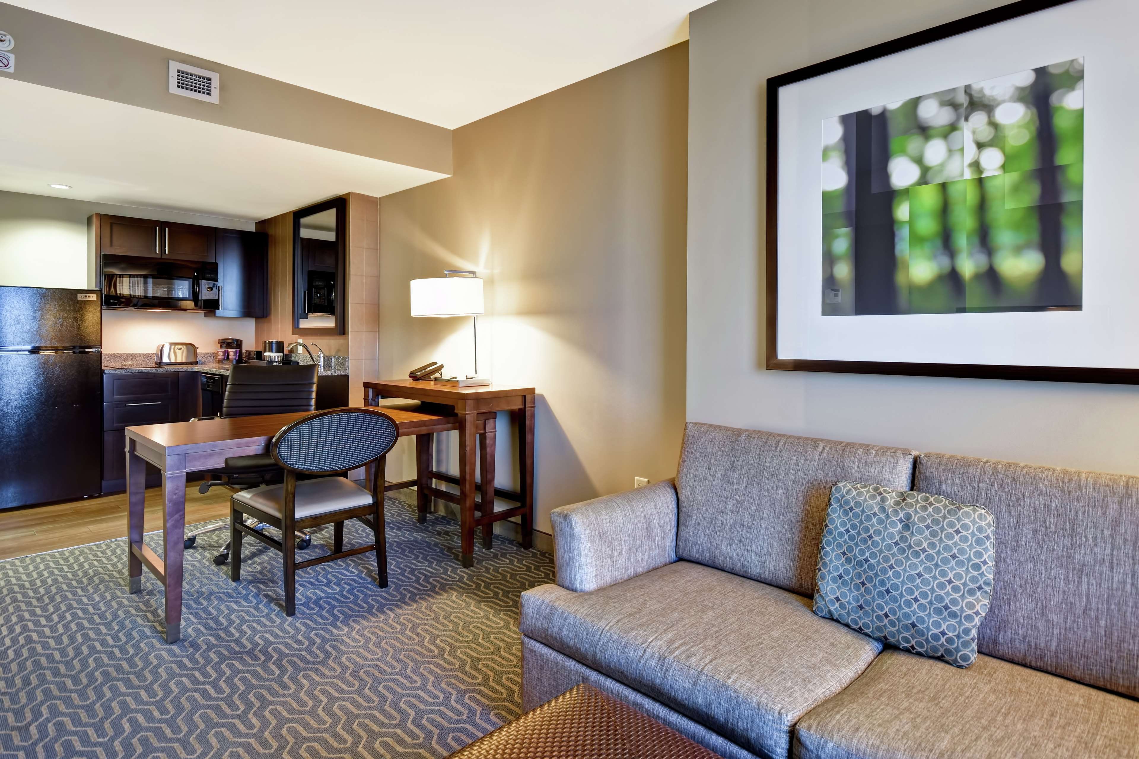 Embassy Suites by Hilton Springfield by null
