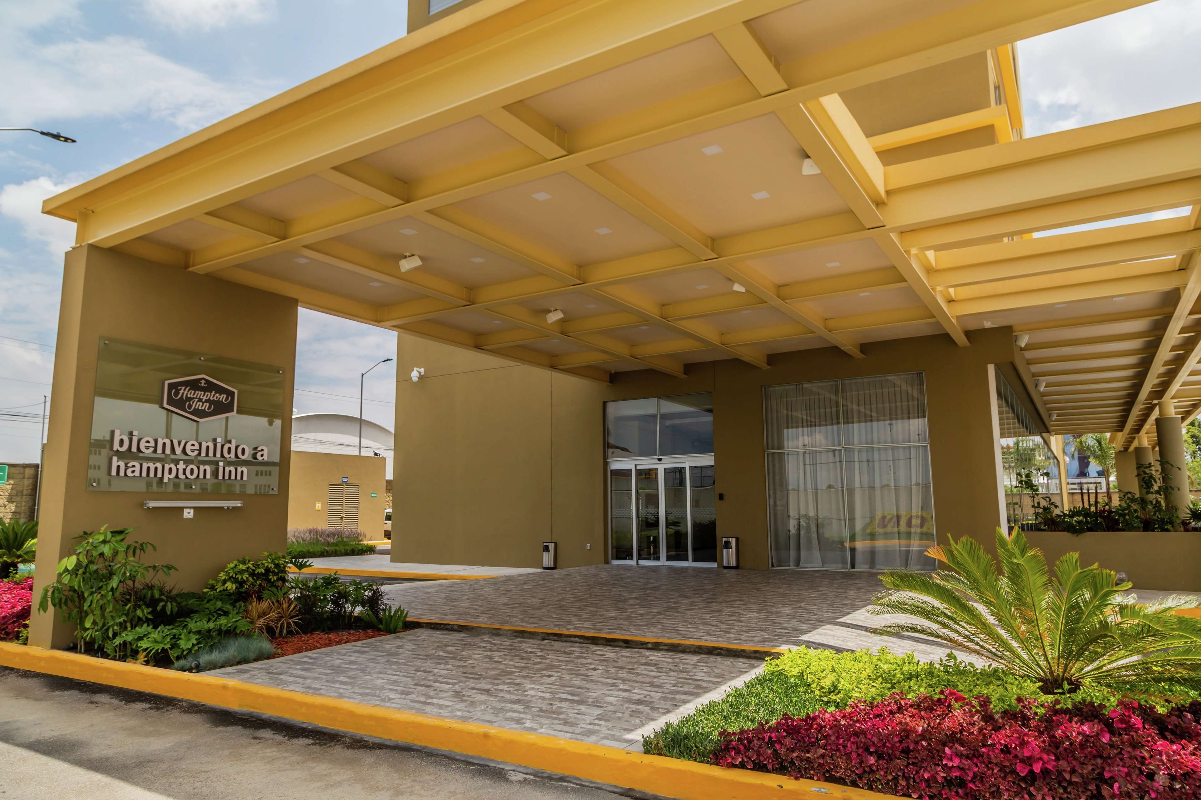 Hampton Inn & Suites by Hilton Puebla image