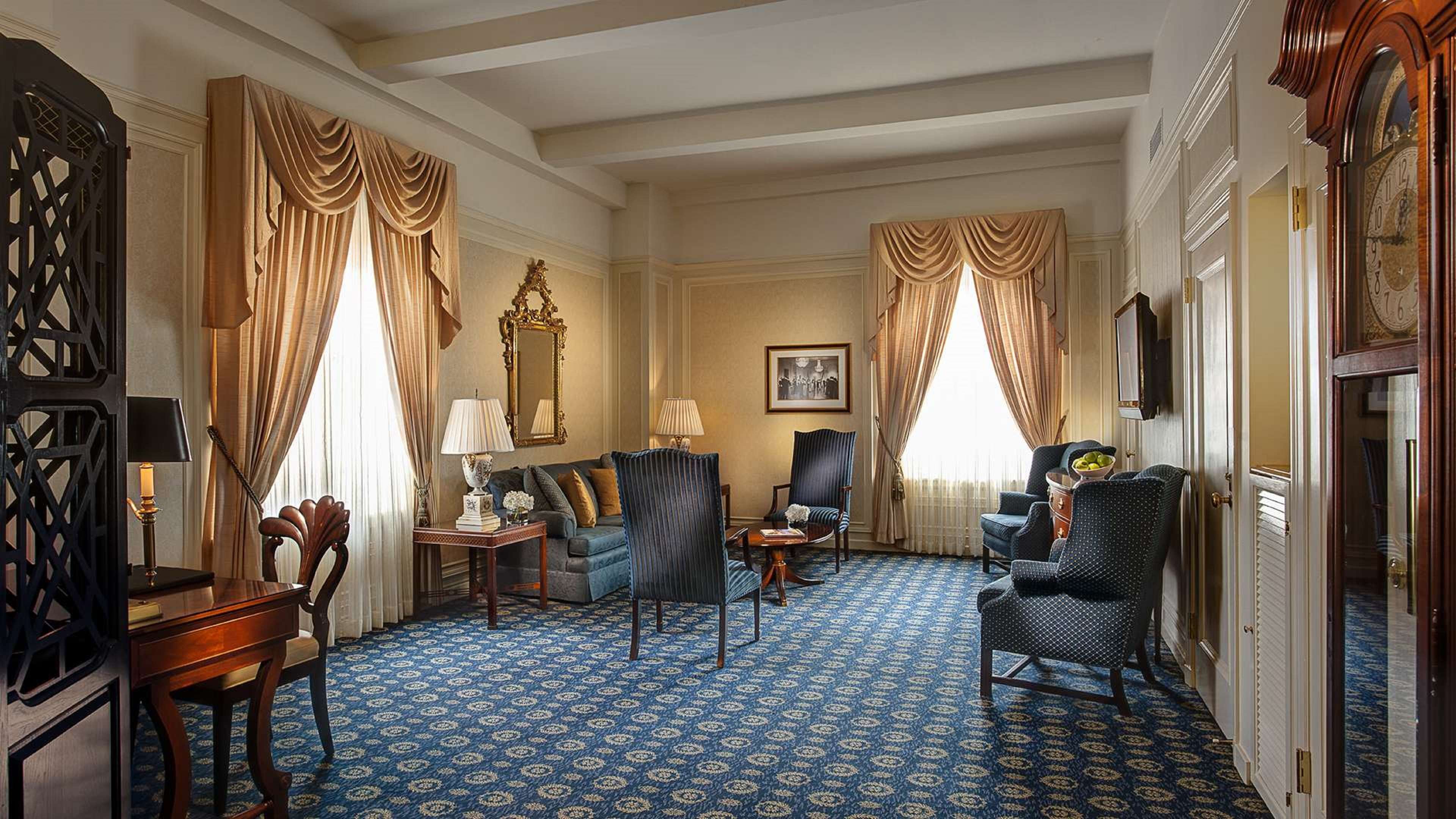 Amway Grand Plaza, Curio Collection by Hilton by null
