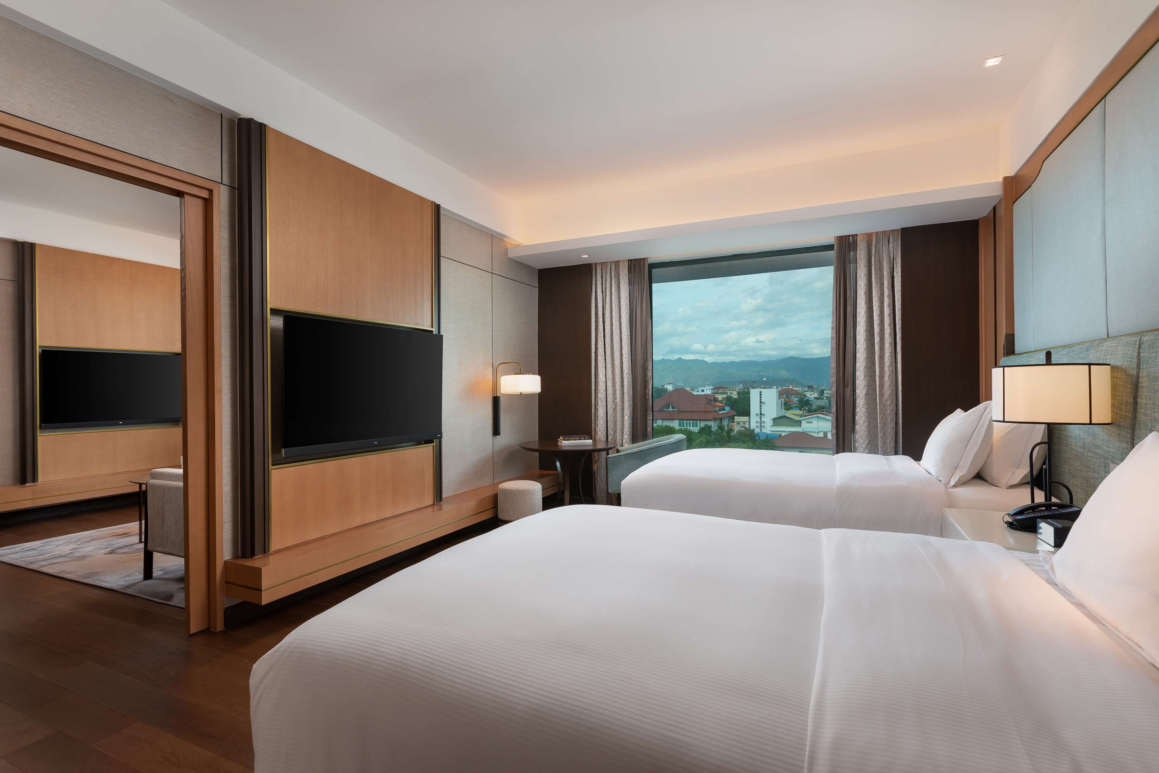 Mandalay Hill Resort Hotel by null