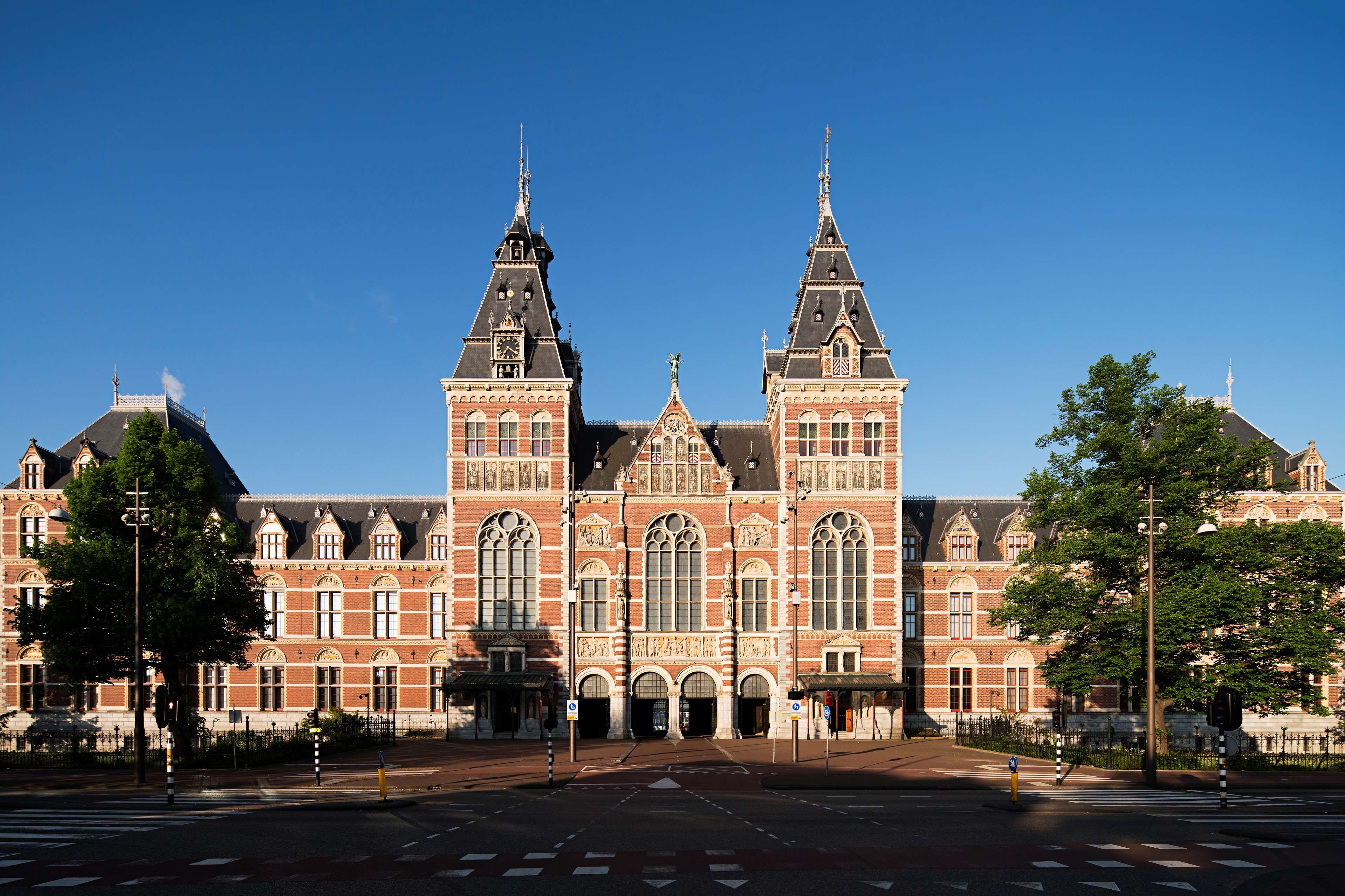 Hilton Amsterdam by null