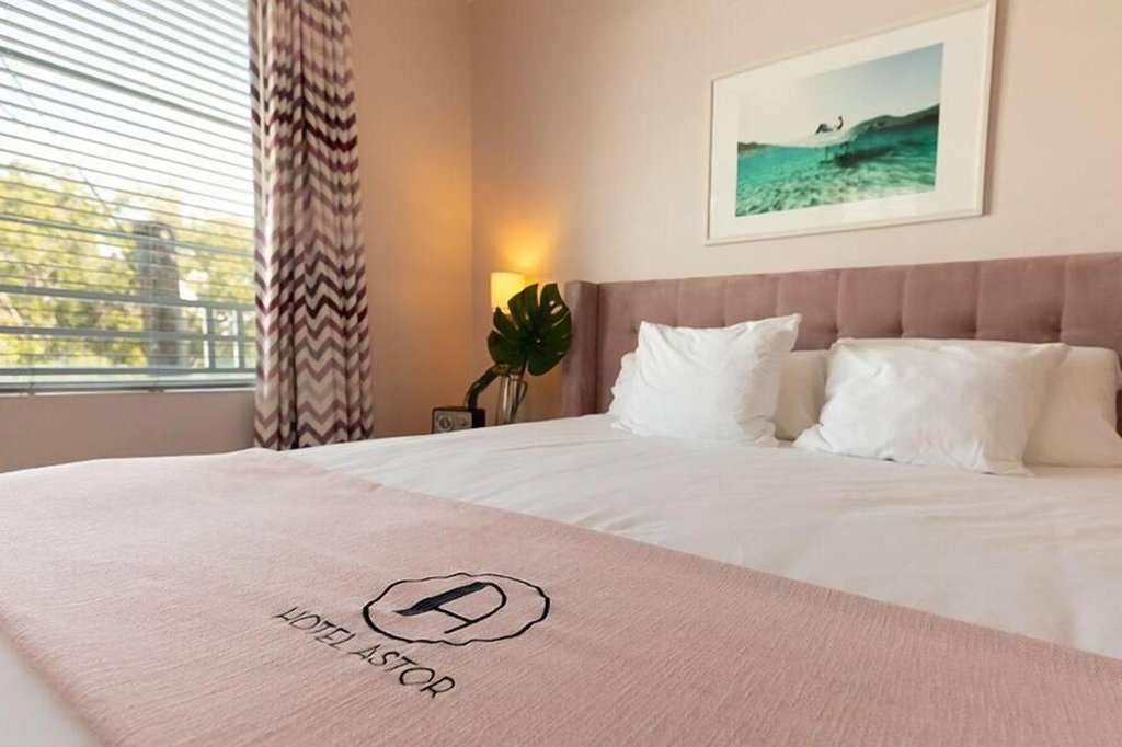 The Astor by LuxUrban, Trademark Collection by Wyndham by null