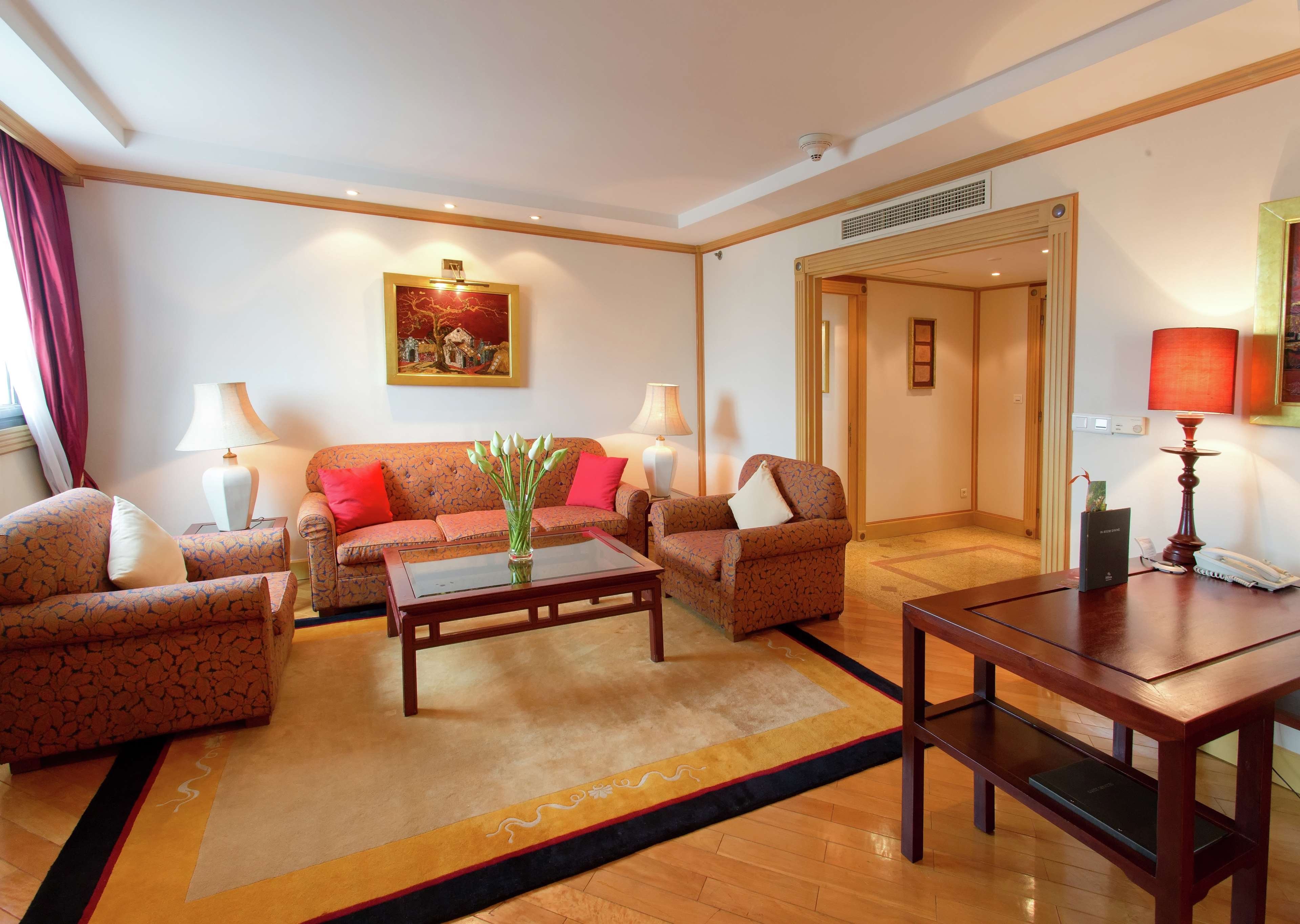 Hilton Hanoi Opera by null