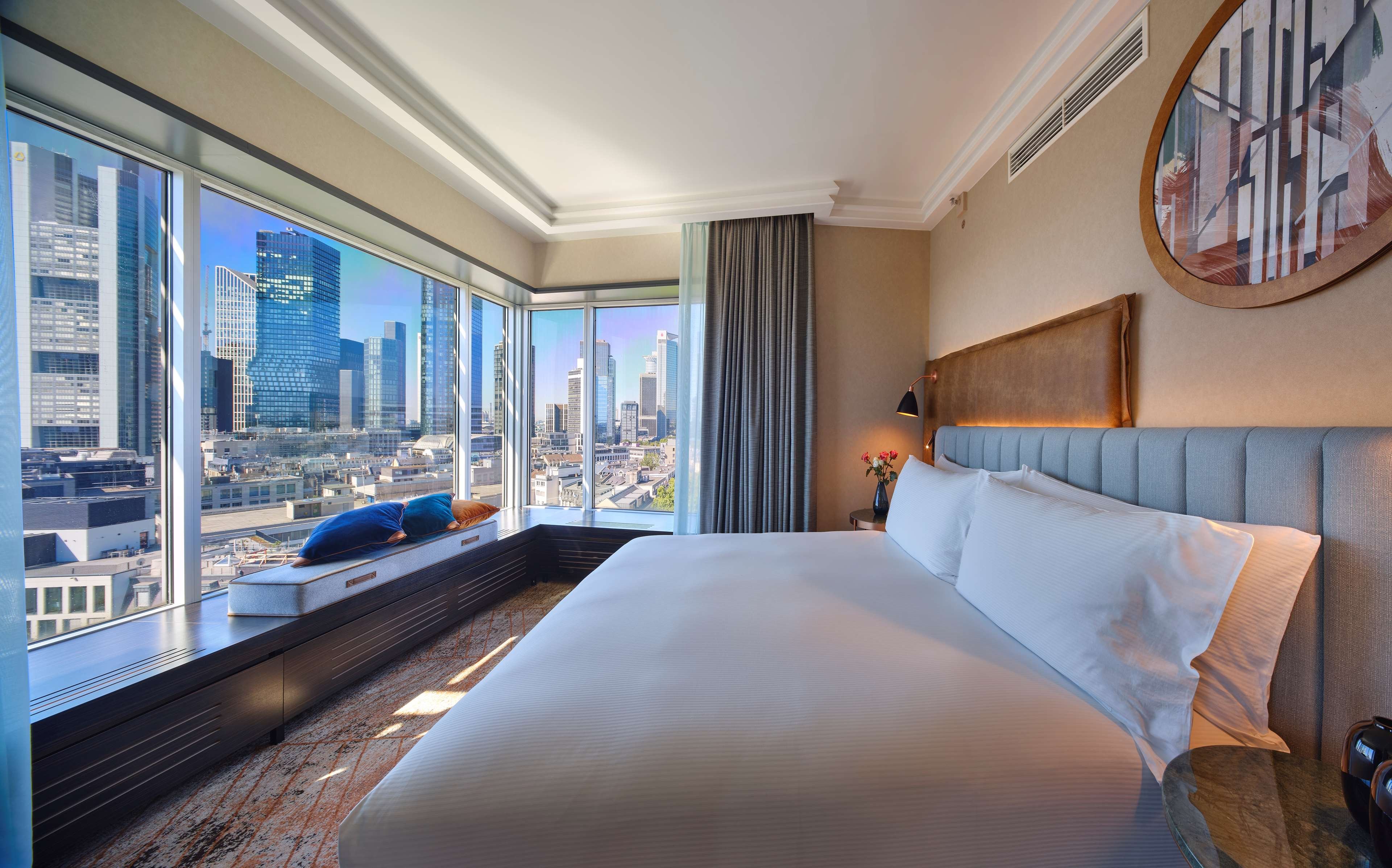 Hilton Frankfurt City Centre by null