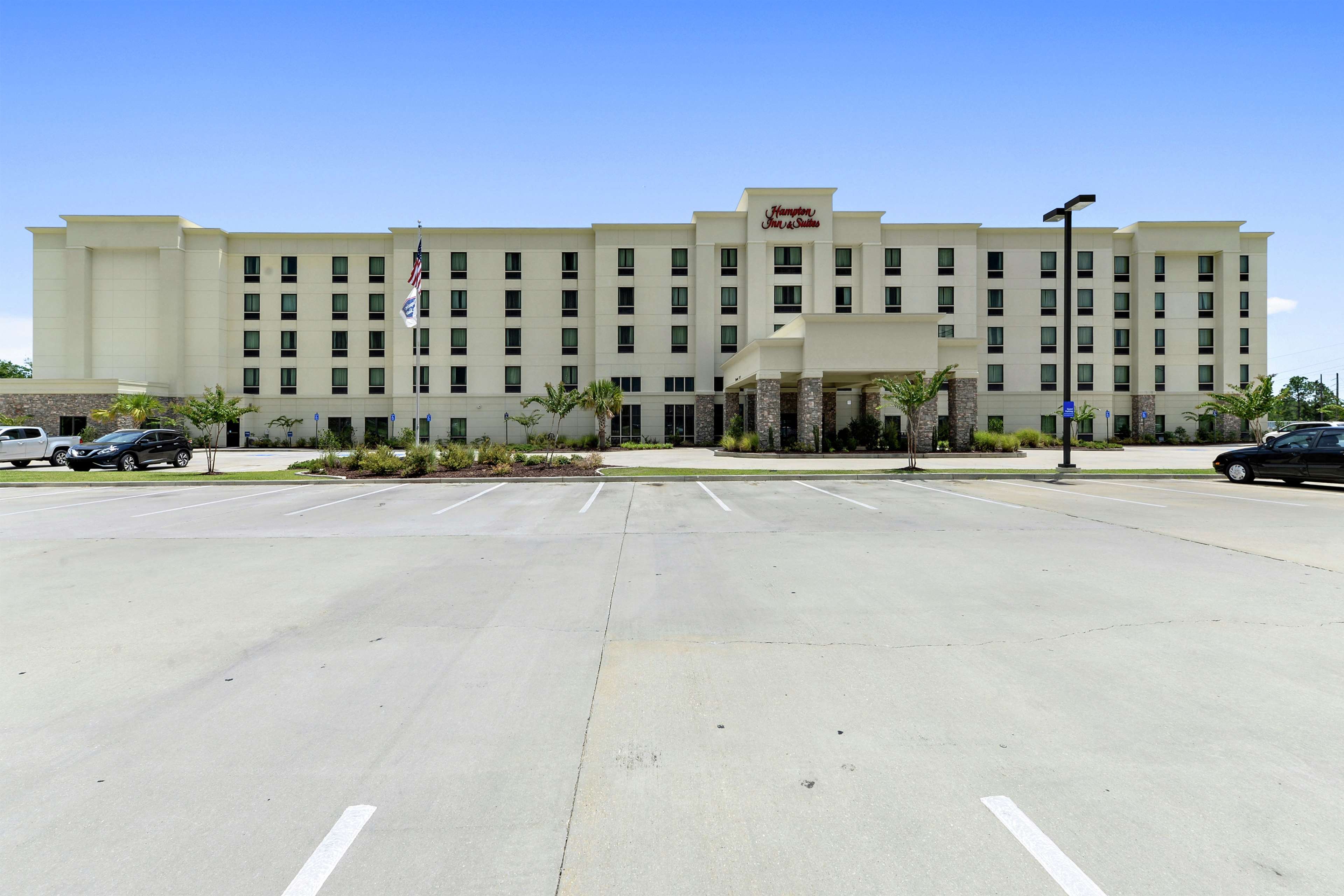 Hampton Inn & Suites Gulfport I-10 image
