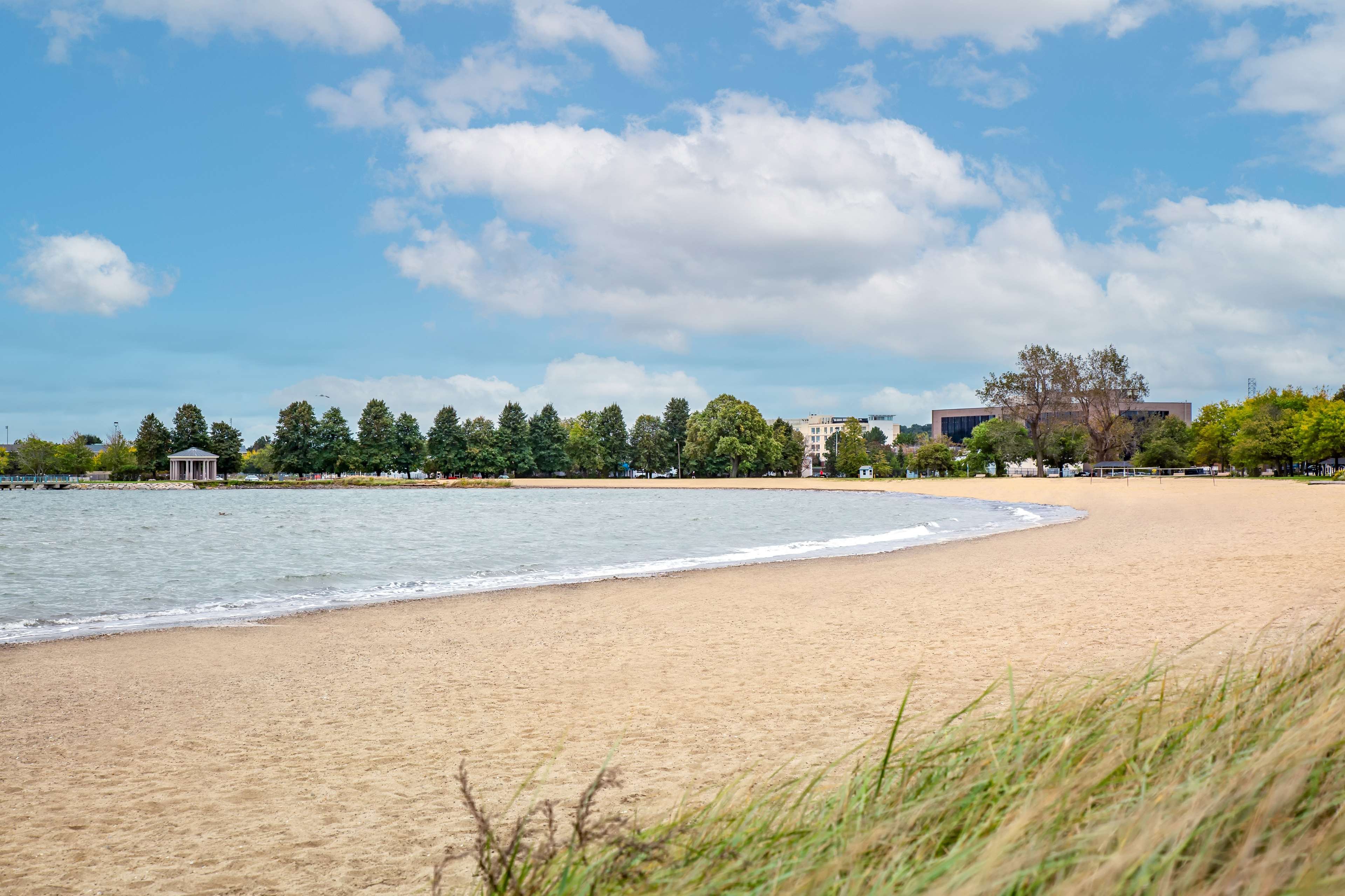 DoubleTree by Hilton Boston Bayside by null