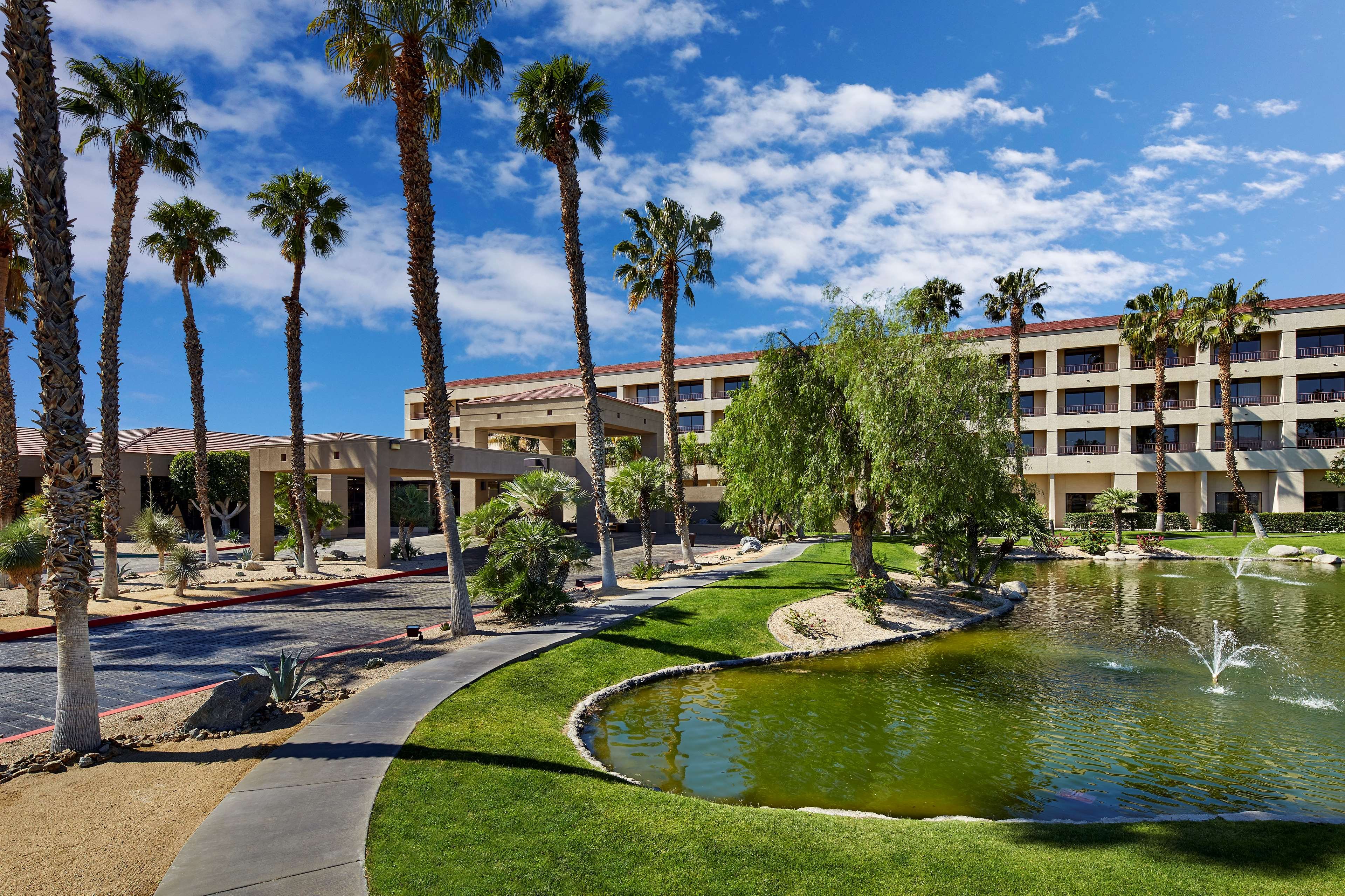 DoubleTree by Hilton Hotel Golf Resort Palm Springs image