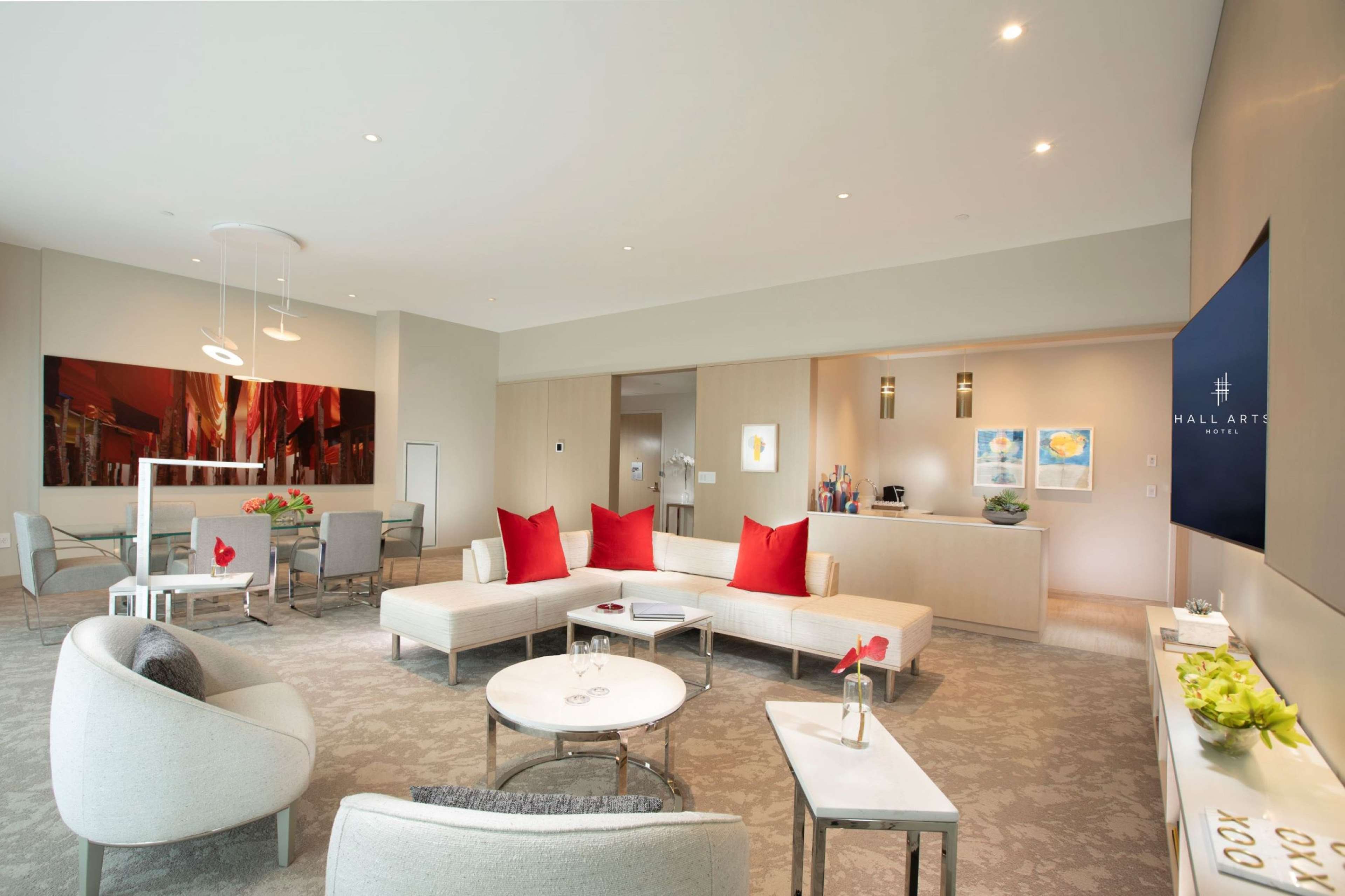 HALL Arts Hotel Dallas, Curio Collection by Hilton by null