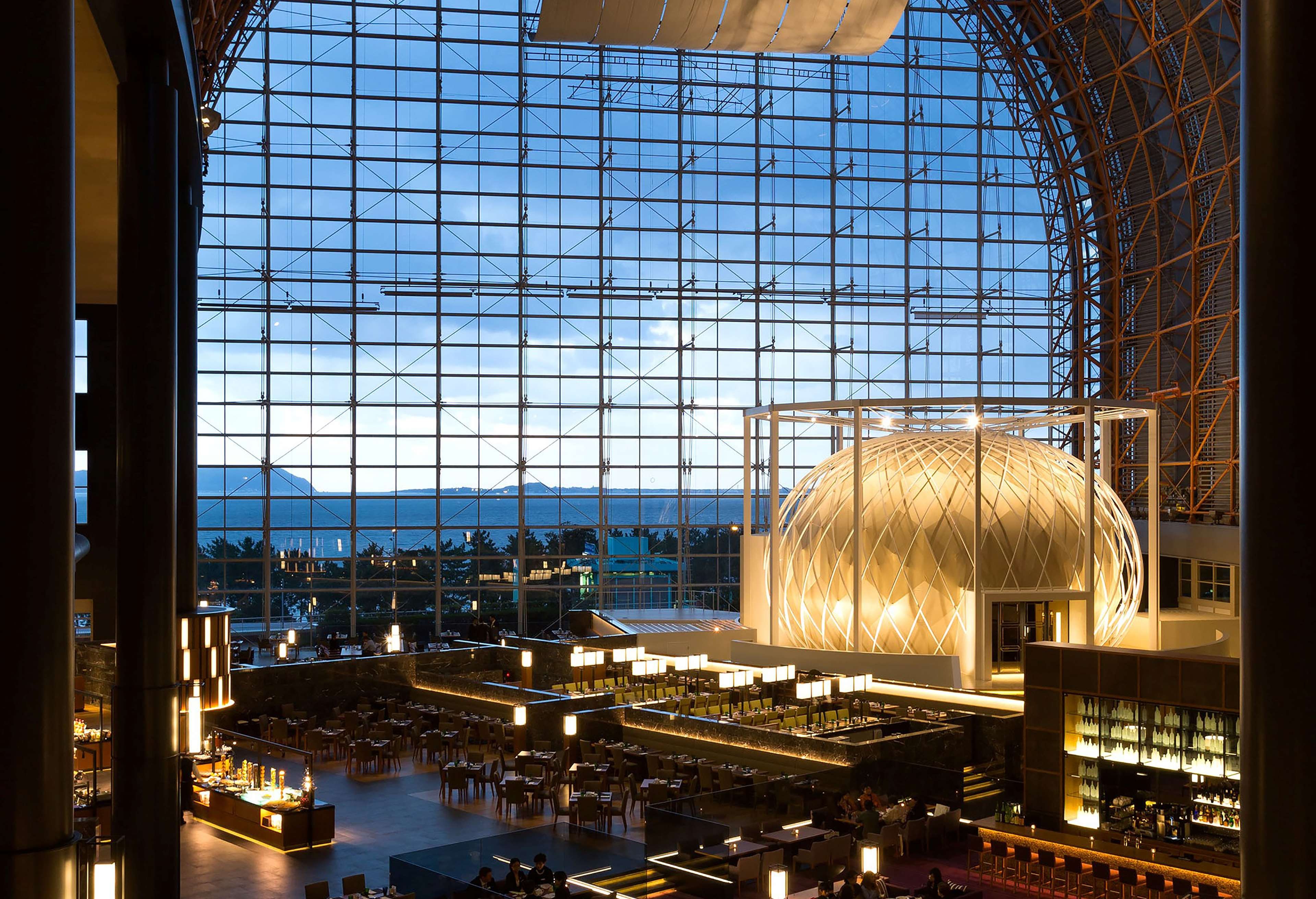 Hilton Fukuoka Sea Hawk by null