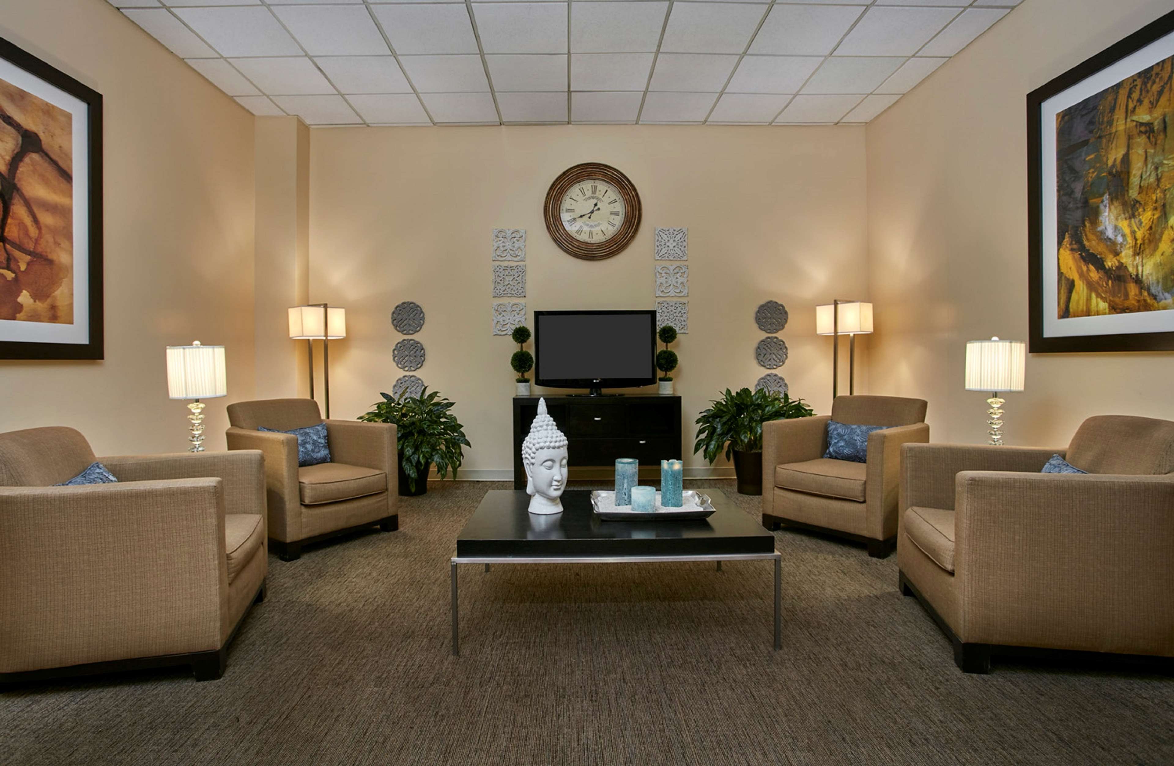 Hilton Anaheim by null