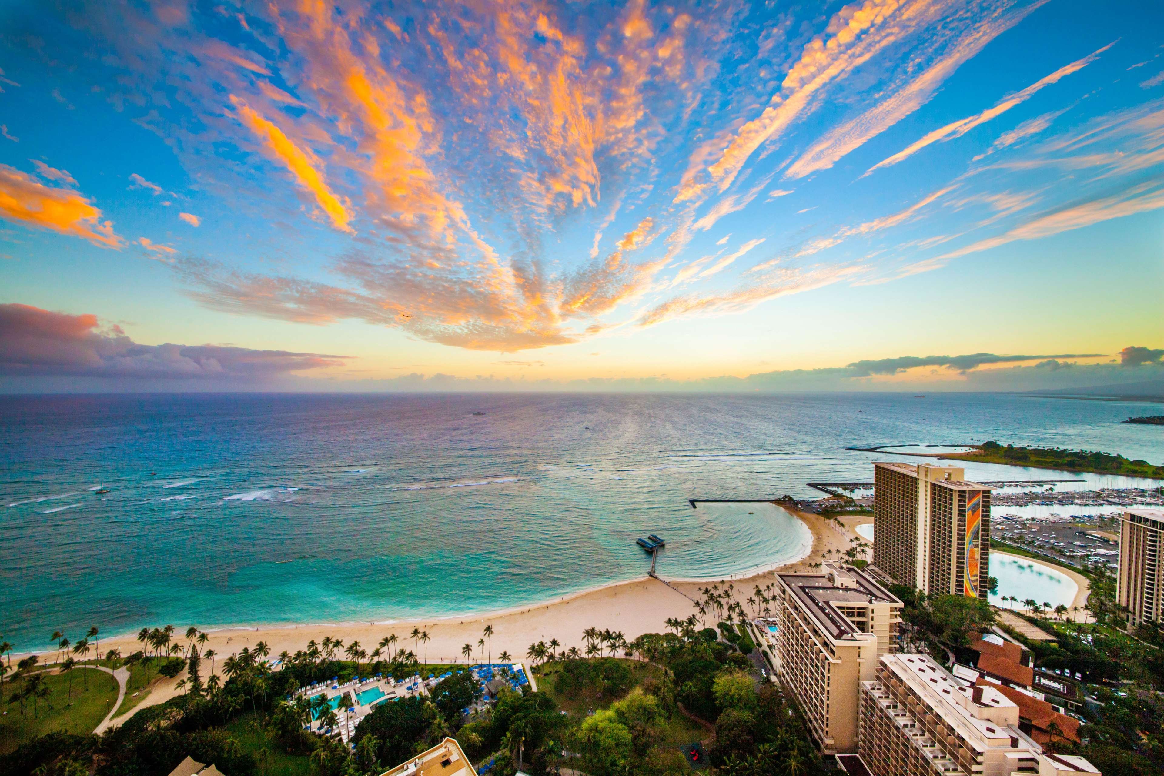 Hilton Hawaiian Village Waikiki Beach Resort by Google