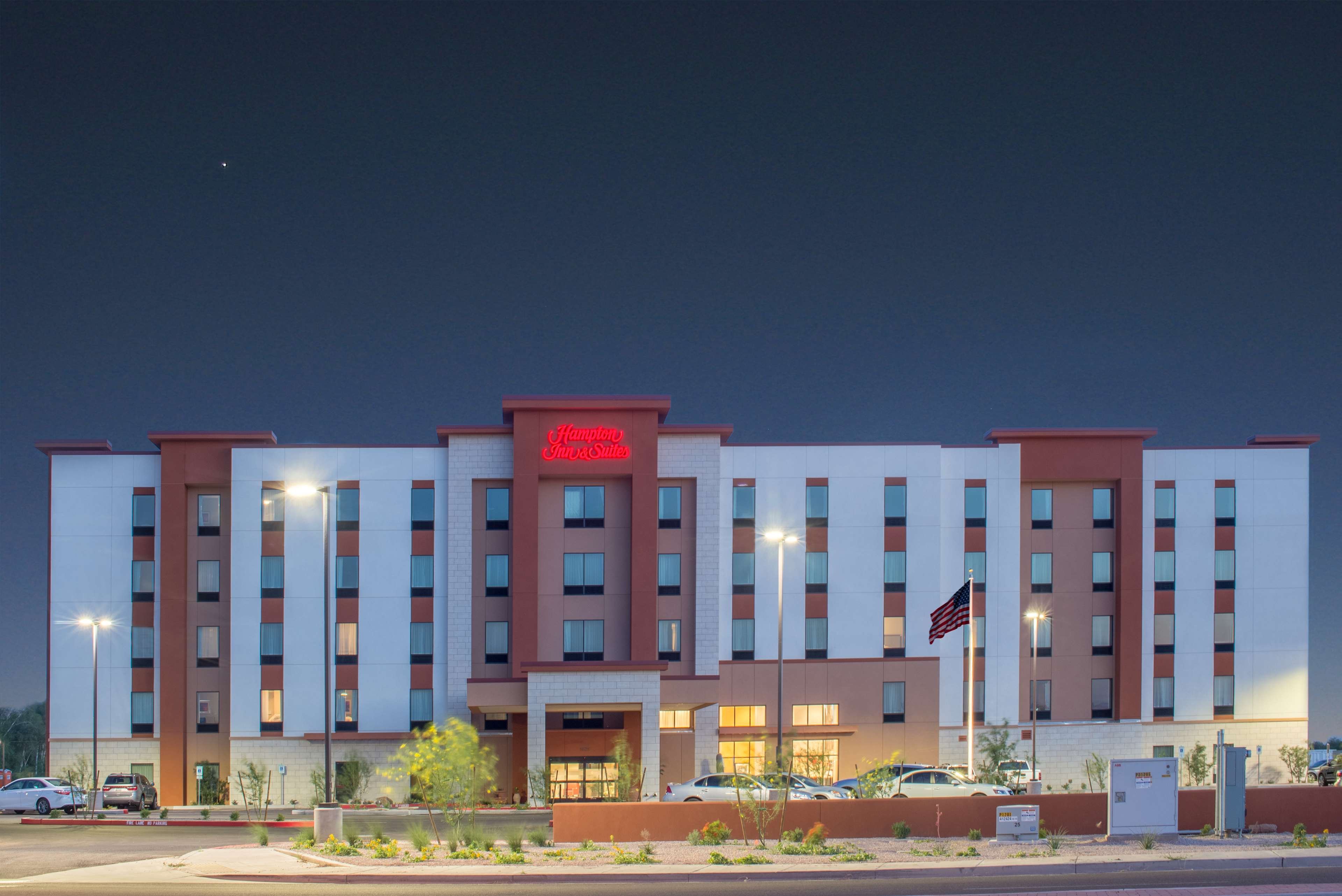 Hampton Inn & Suites Phoenix East Mesa image