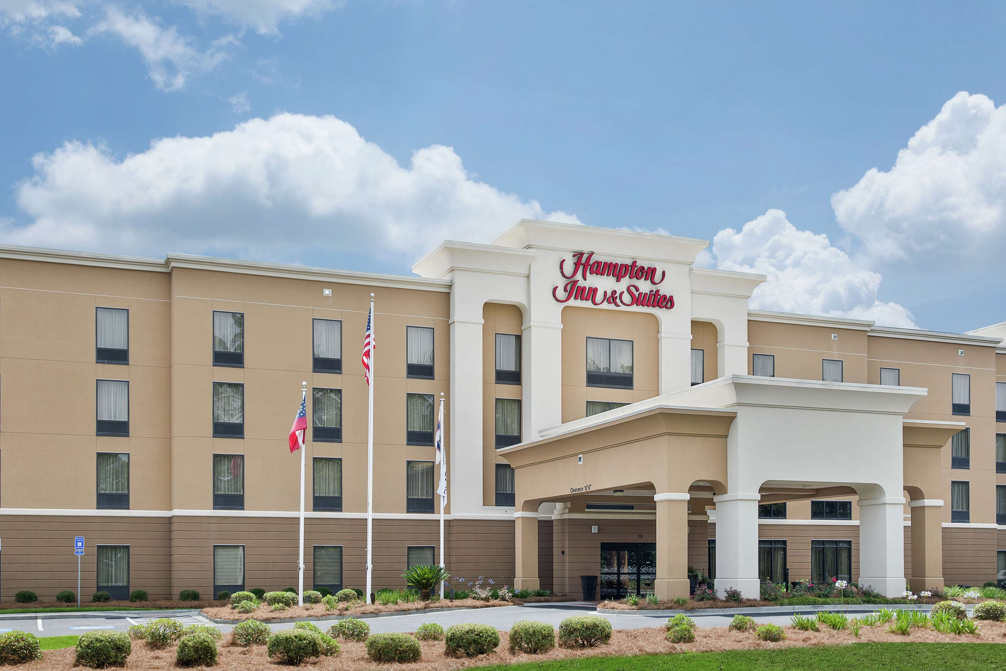 Hampton Inn and Suites Savannah-Airport image